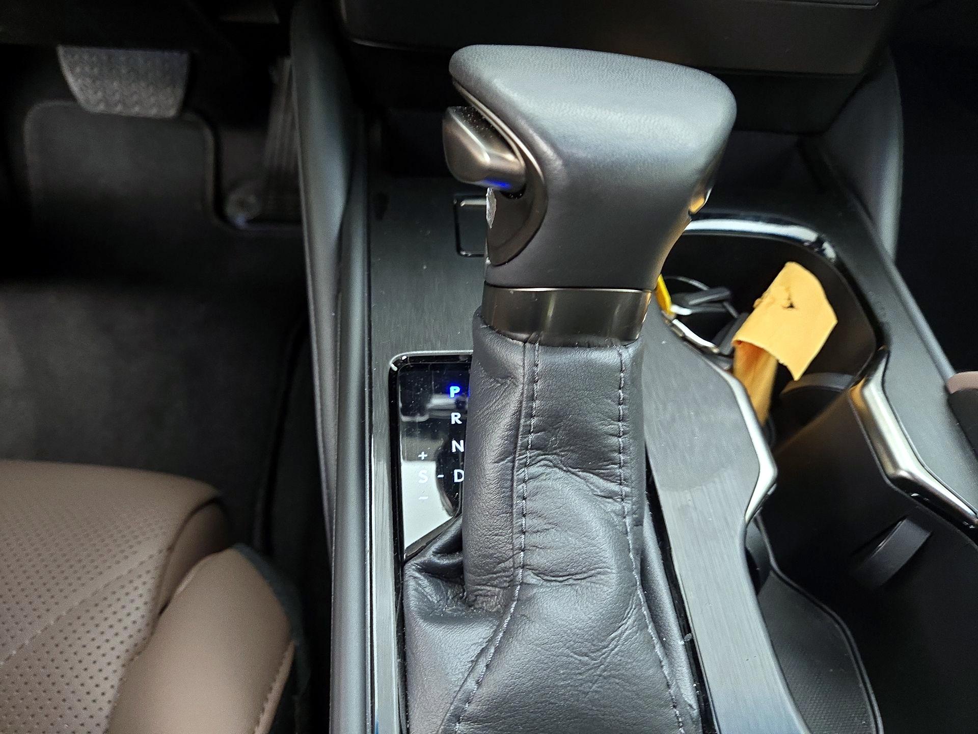 Thumbnail: 2024 Lexus ES - 18