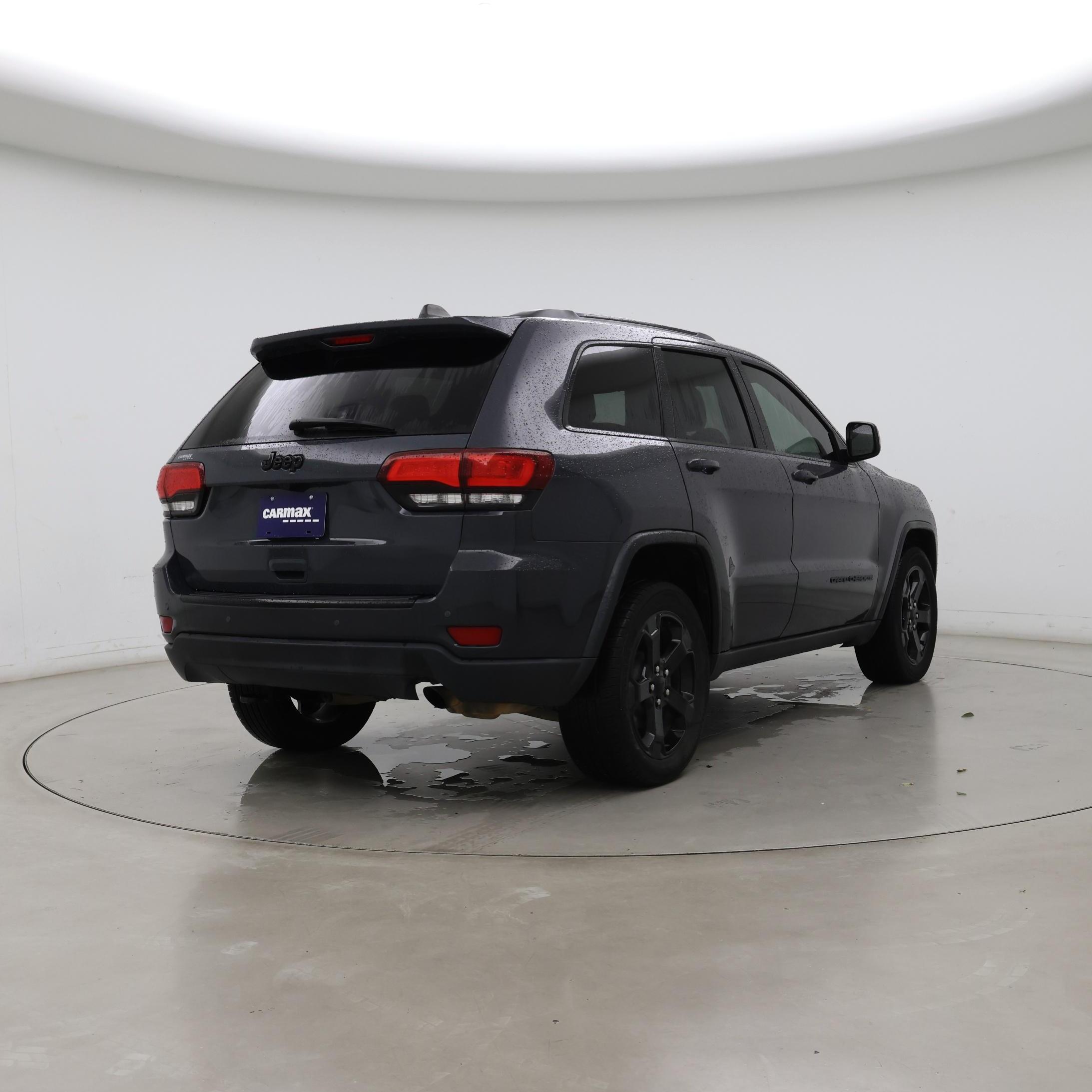 Thumbnail: 2018 Jeep Grand Cherokee - 8