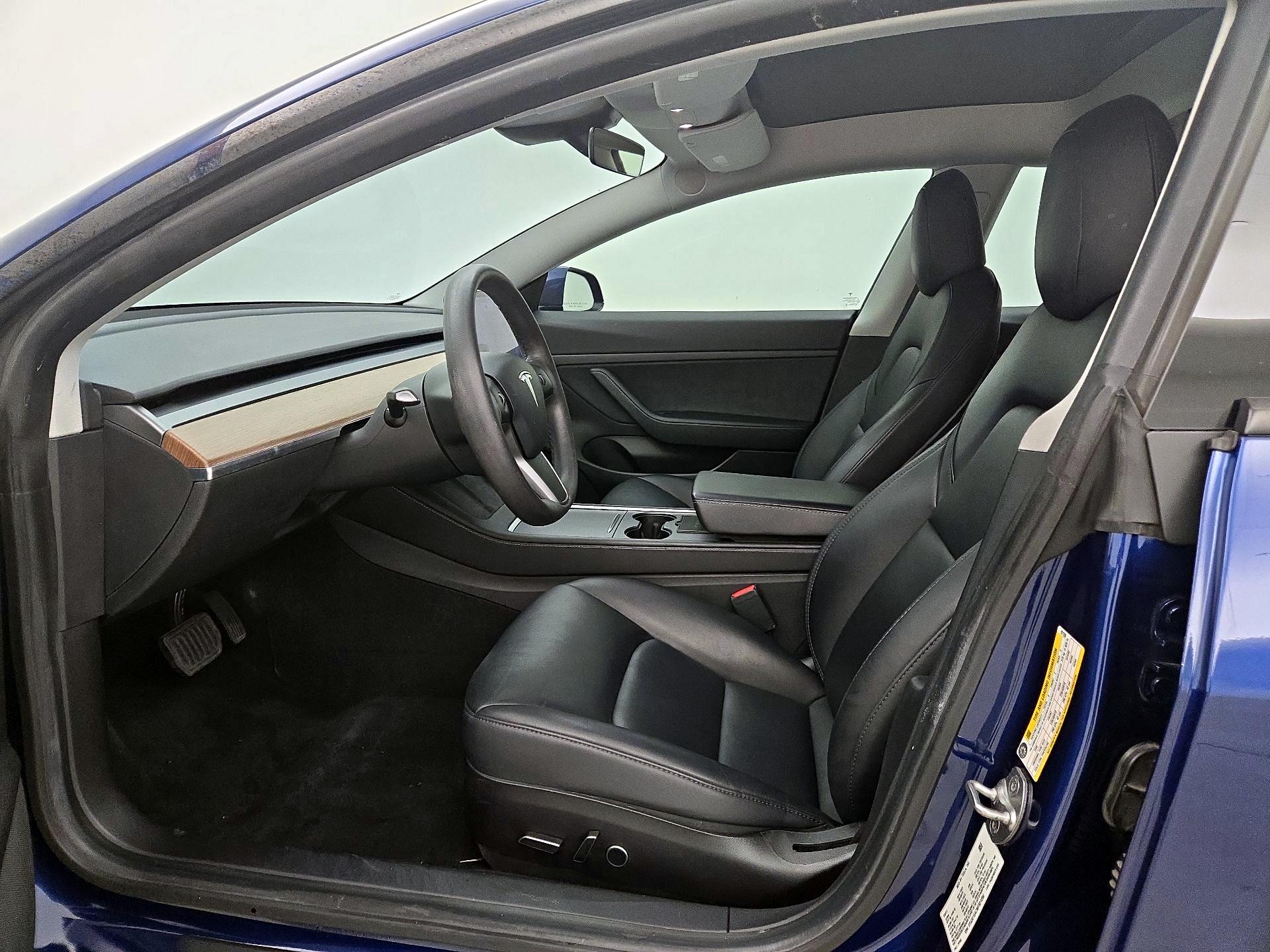 Thumbnail: 2021 Tesla Model 3 - 11