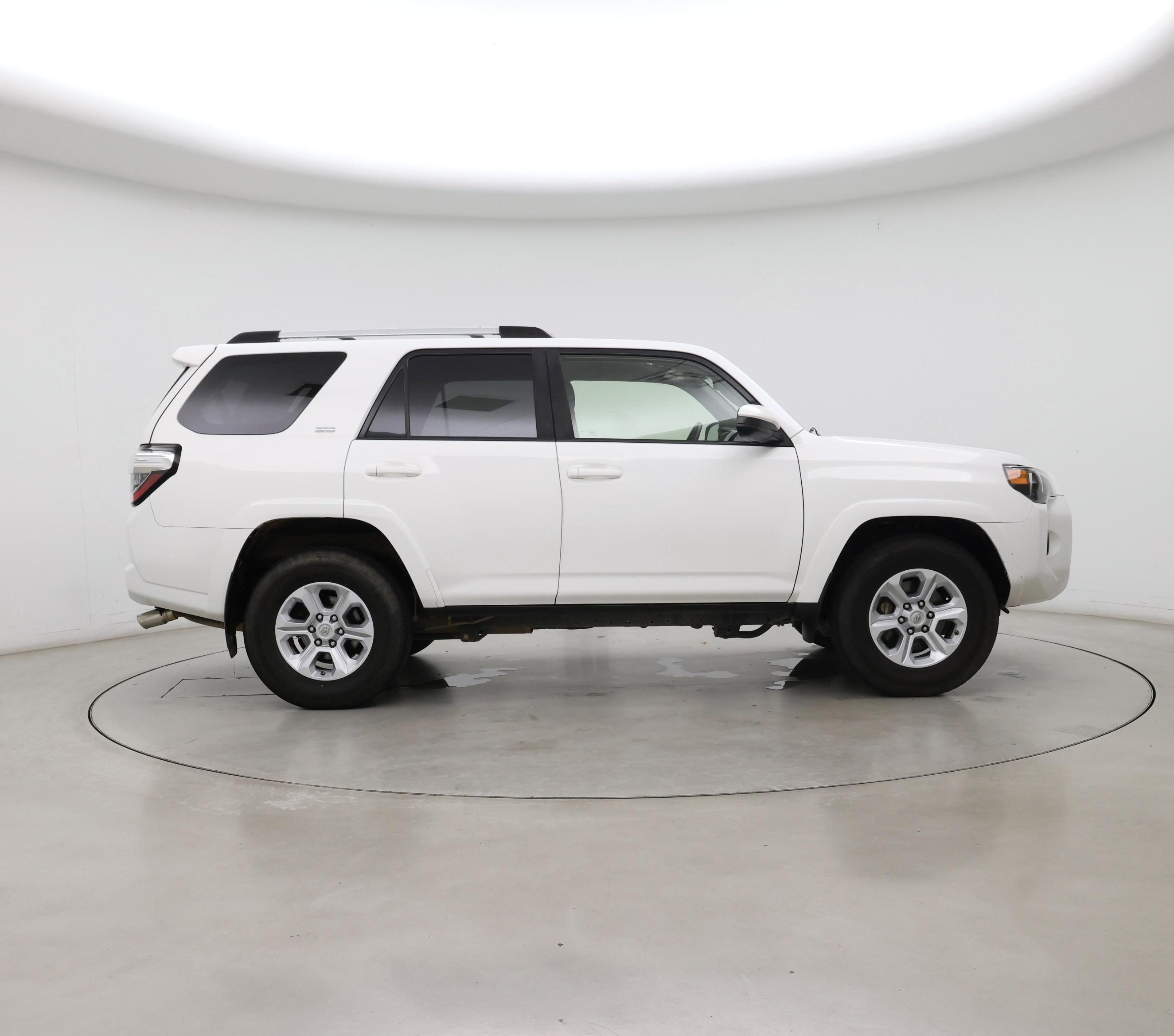 Thumbnail: 2019 Toyota 4Runner - 7