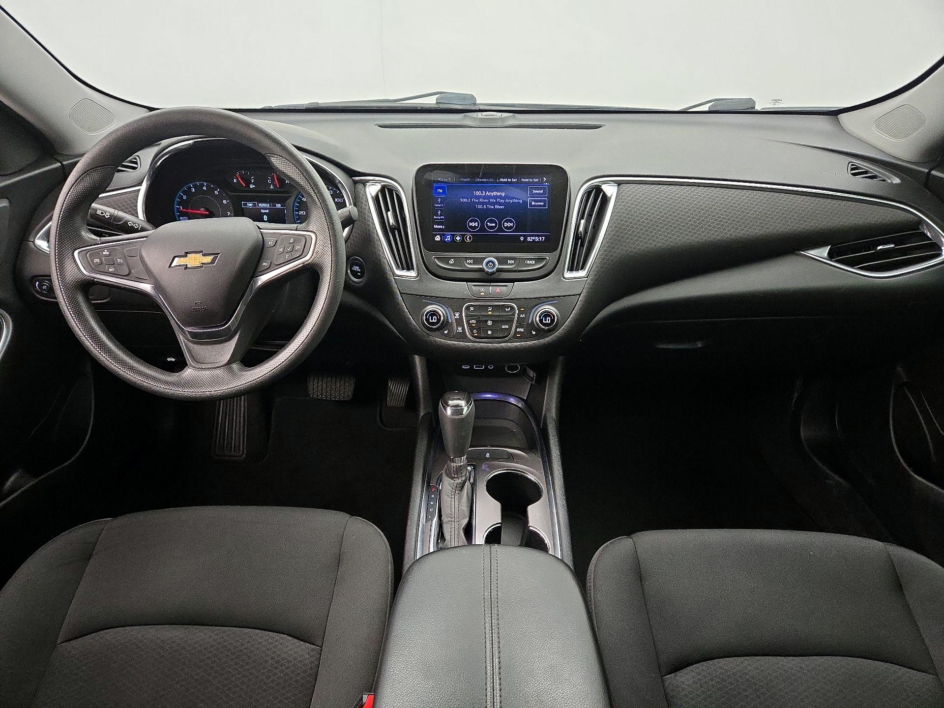Thumbnail: 2020 Chevrolet Malibu - 9