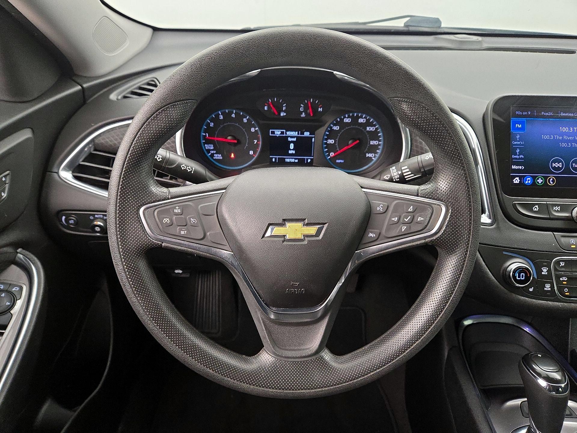 Thumbnail: 2020 Chevrolet Malibu - 10