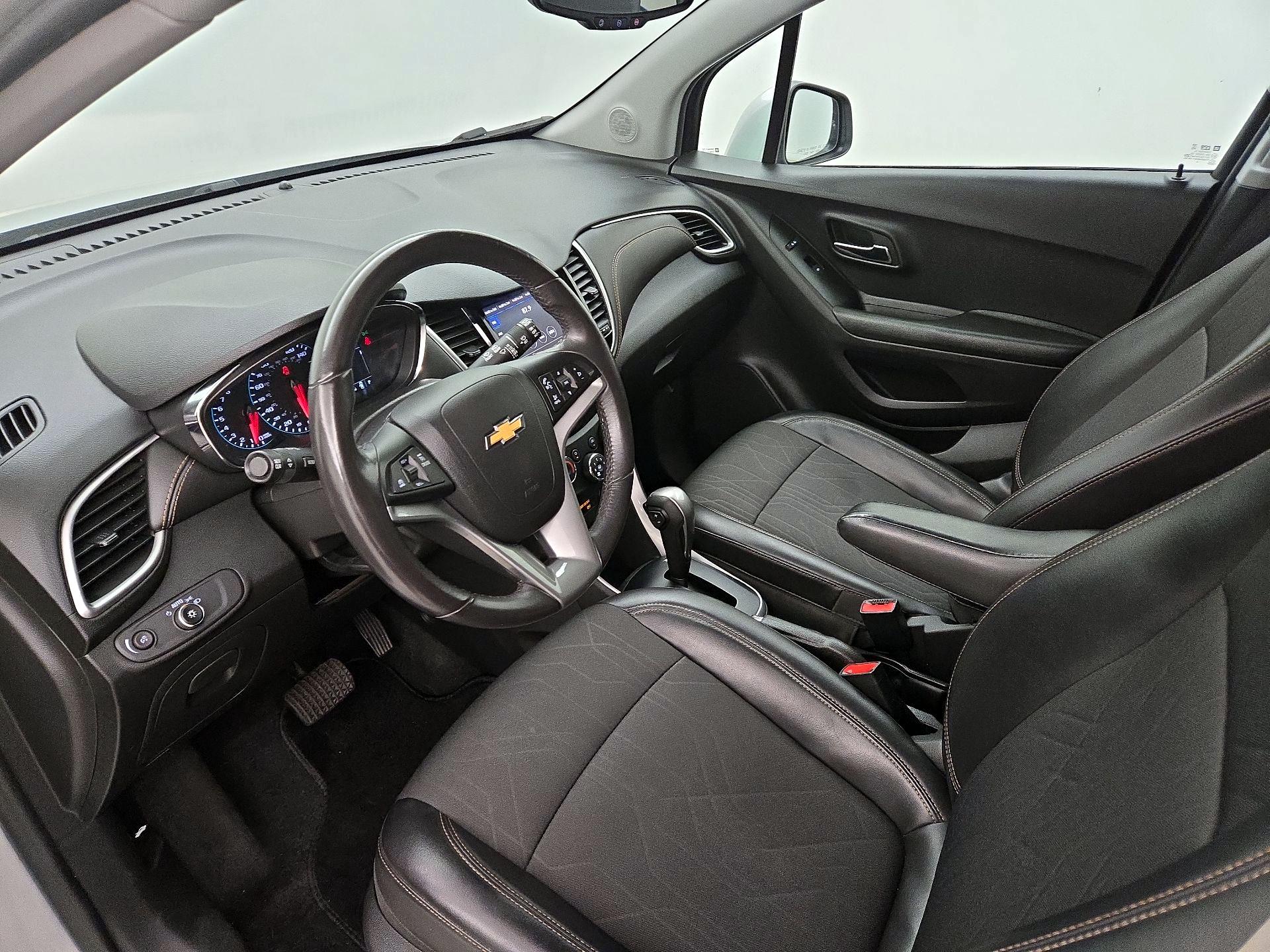 Thumbnail: 2022 Chevrolet Trax - 11