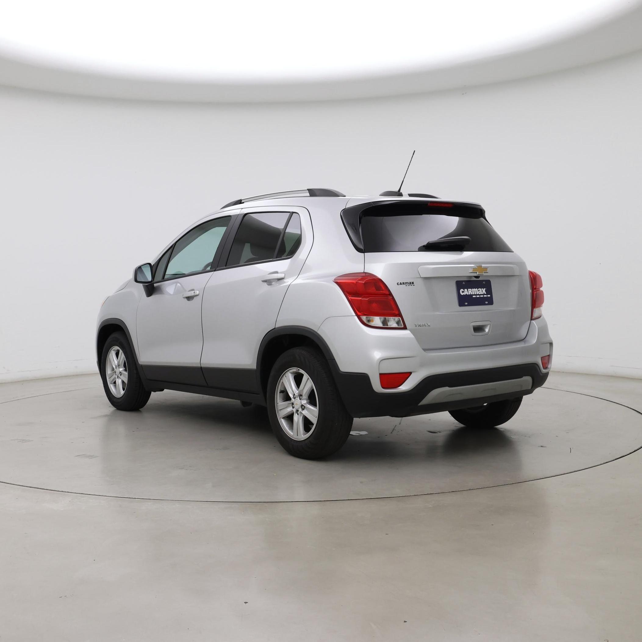 Thumbnail: 2022 Chevrolet Trax - 2