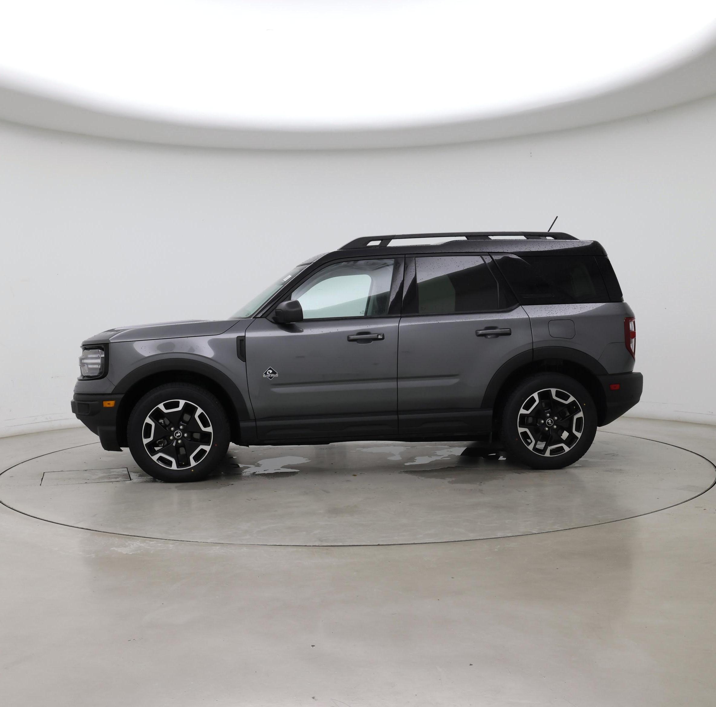 Thumbnail: 2022 Ford Bronco Sport - 3