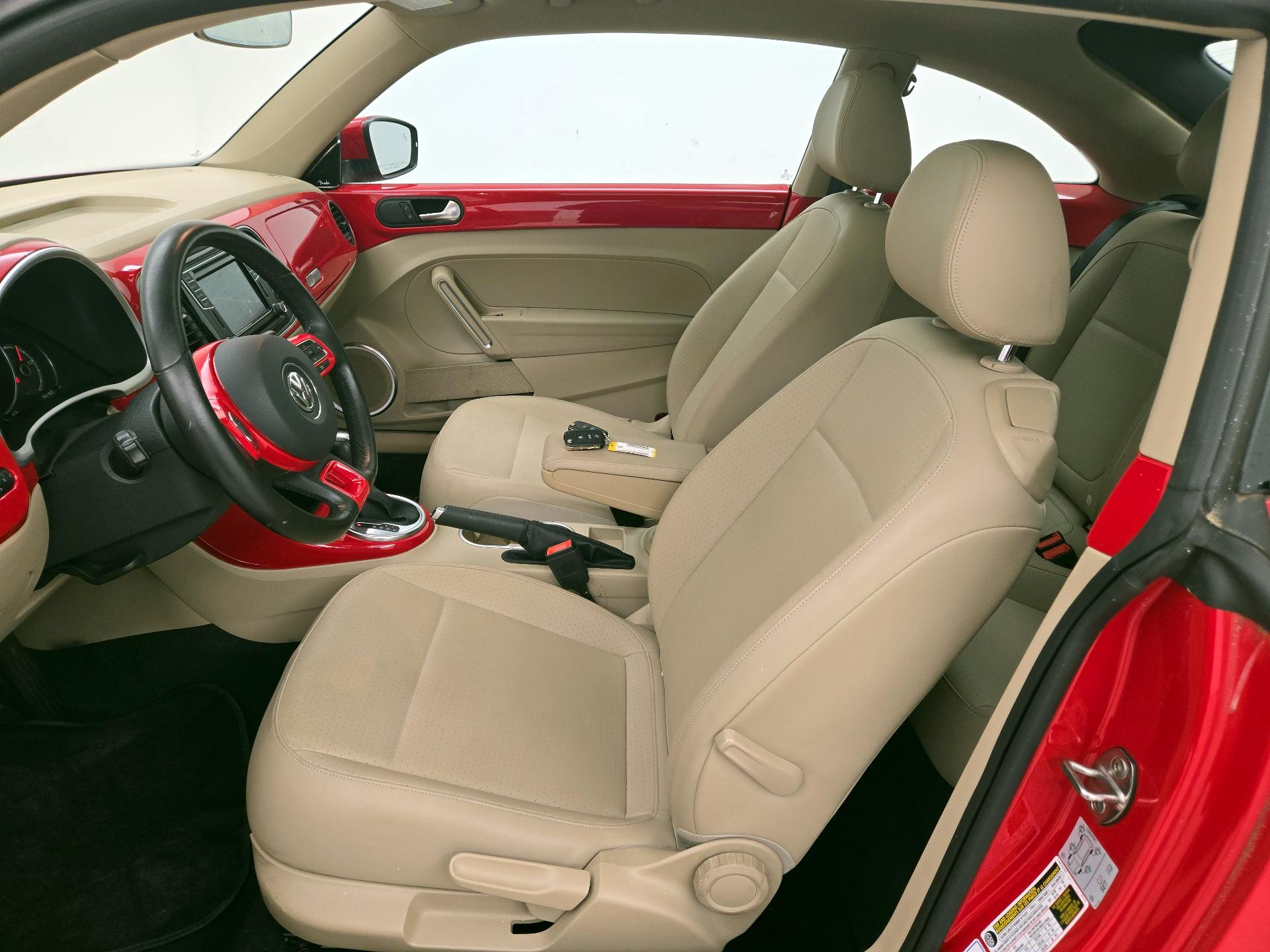 Thumbnail: 2019 Volkswagen Beetle - 11