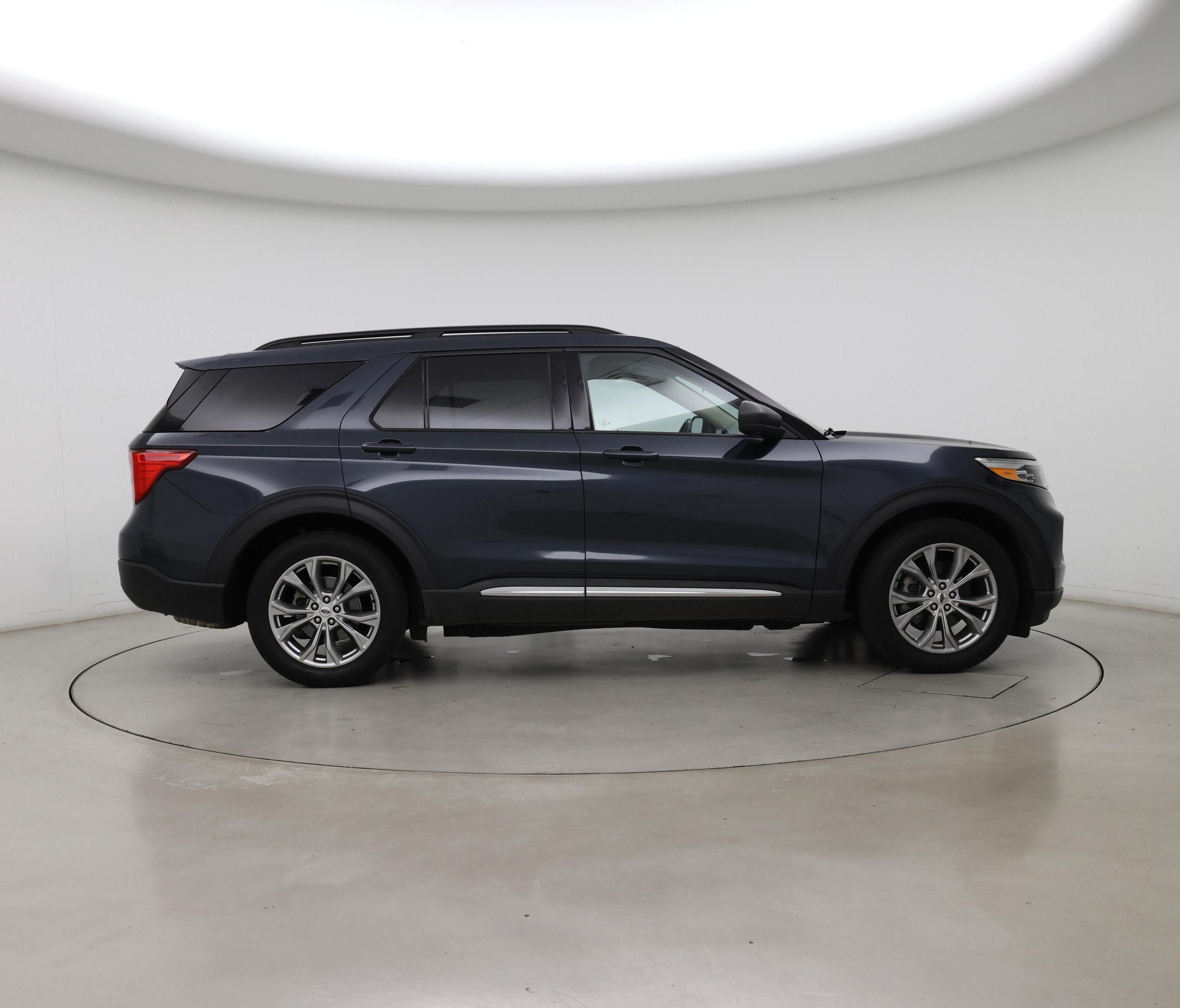 Thumbnail: 2022 Ford Explorer - 7