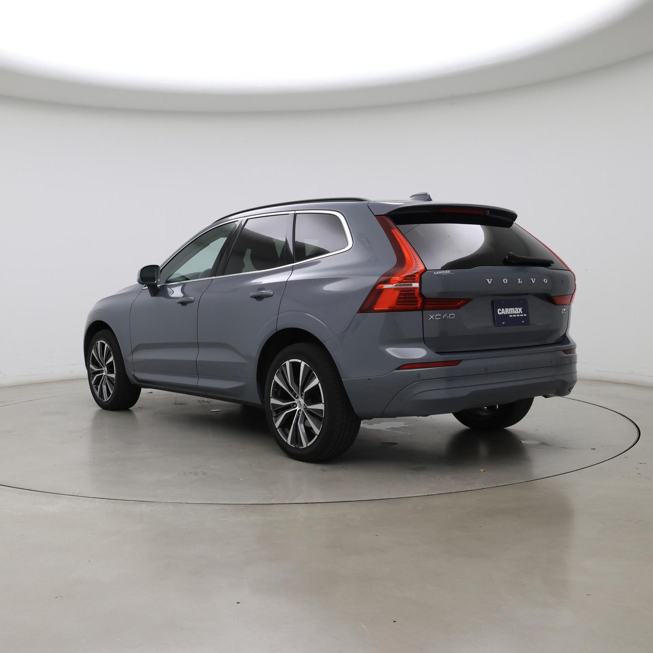 Thumbnail: 2022 Volvo XC60 - 2