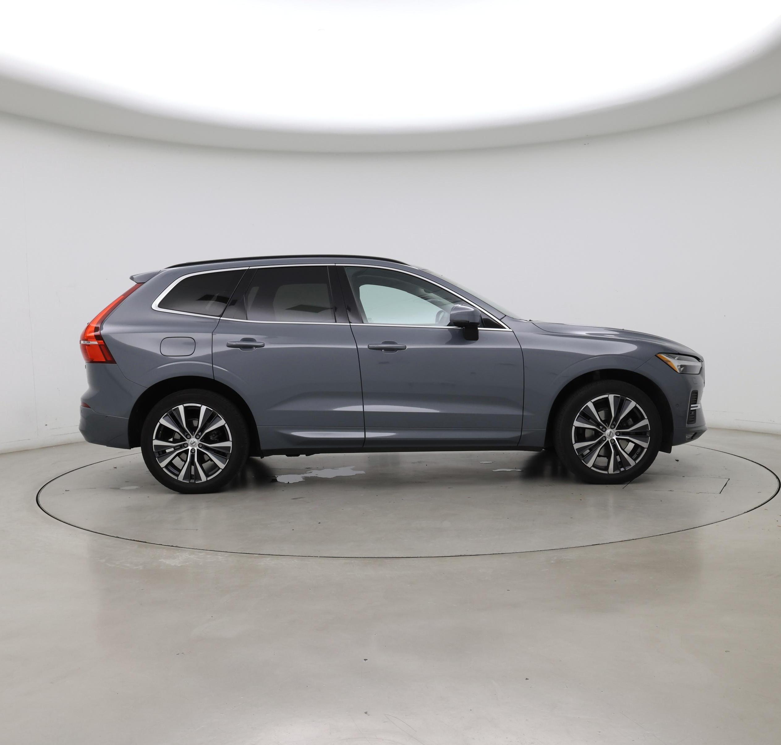 Thumbnail: 2022 Volvo XC60 - 7