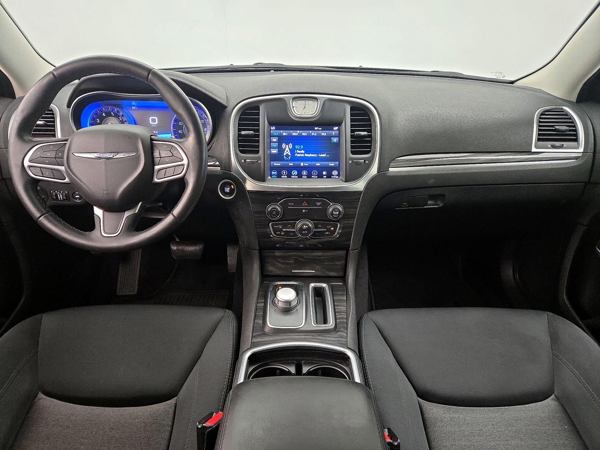 Thumbnail: 2018 Chrysler 300 - 9