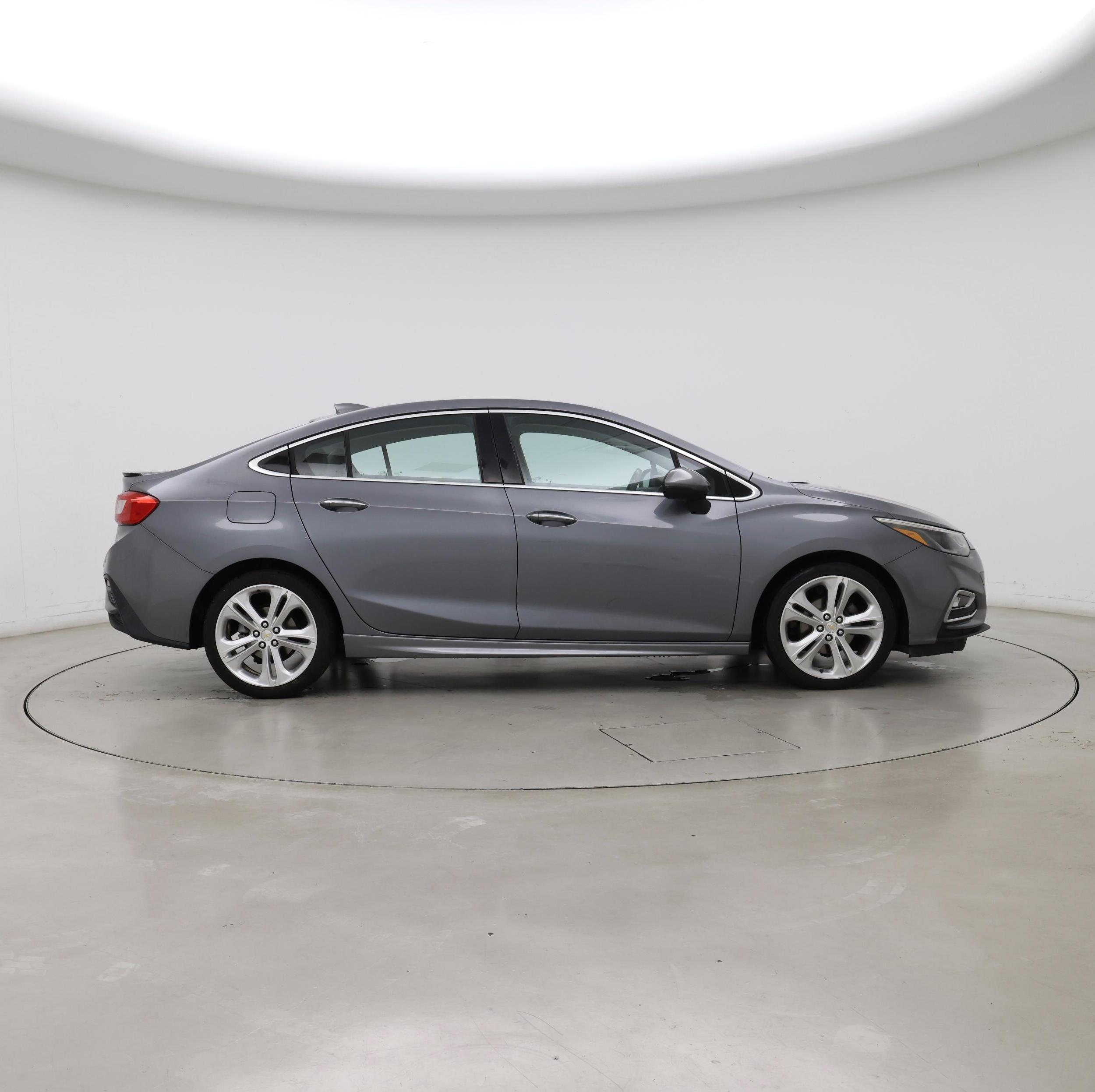 Thumbnail: 2018 Chevrolet Cruze - 7