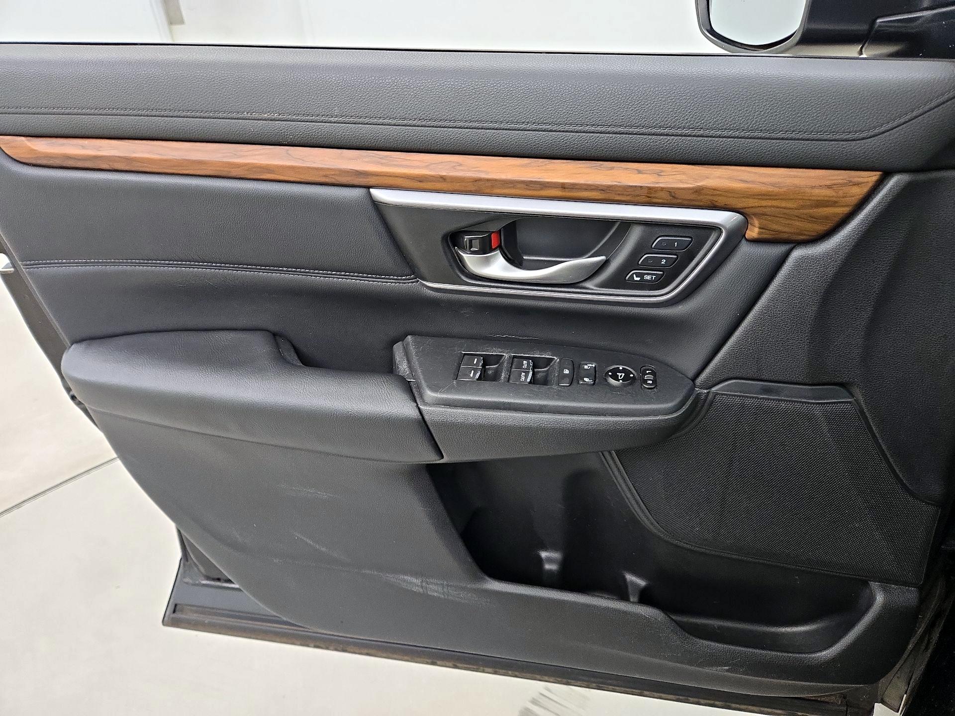 Thumbnail: 2017 Honda CR-V - 12