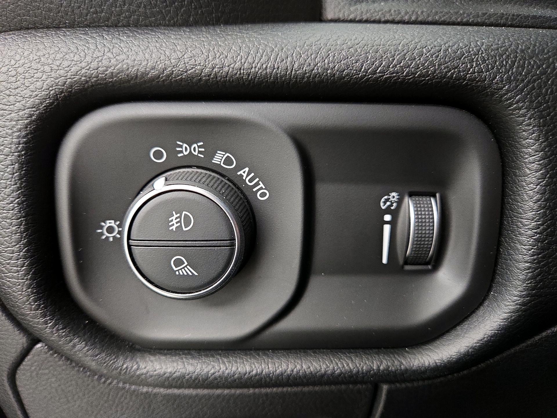 Thumbnail: 2021 RAM 1500 - 13