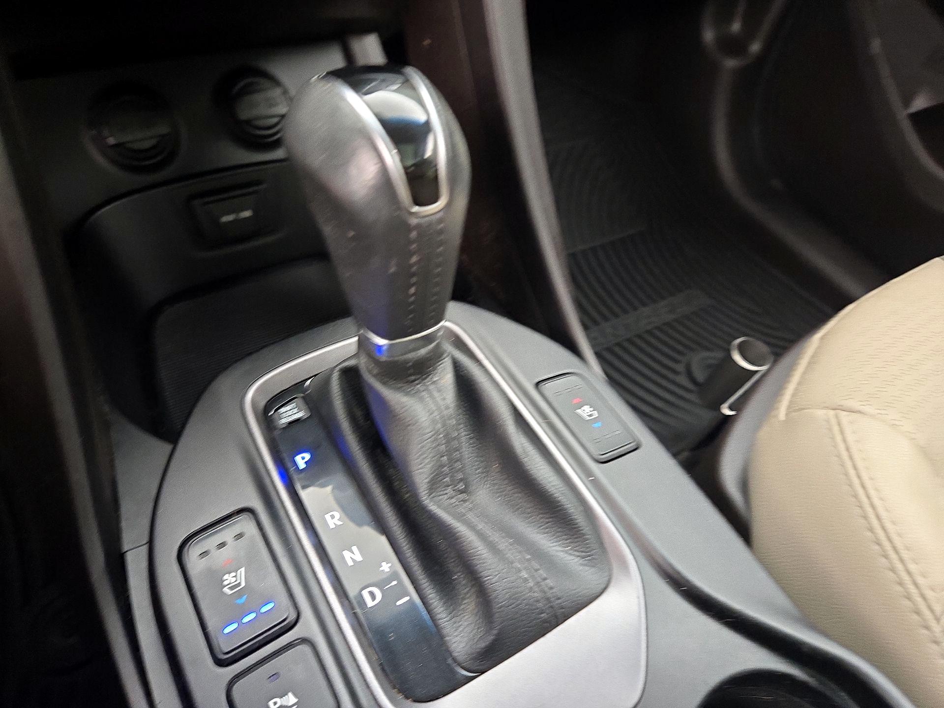Thumbnail: 2016 Hyundai Santa Fe - 18