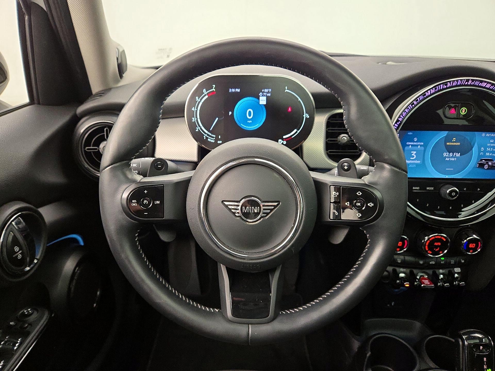Thumbnail: 2022 MINI Cooper Hardtop - 10