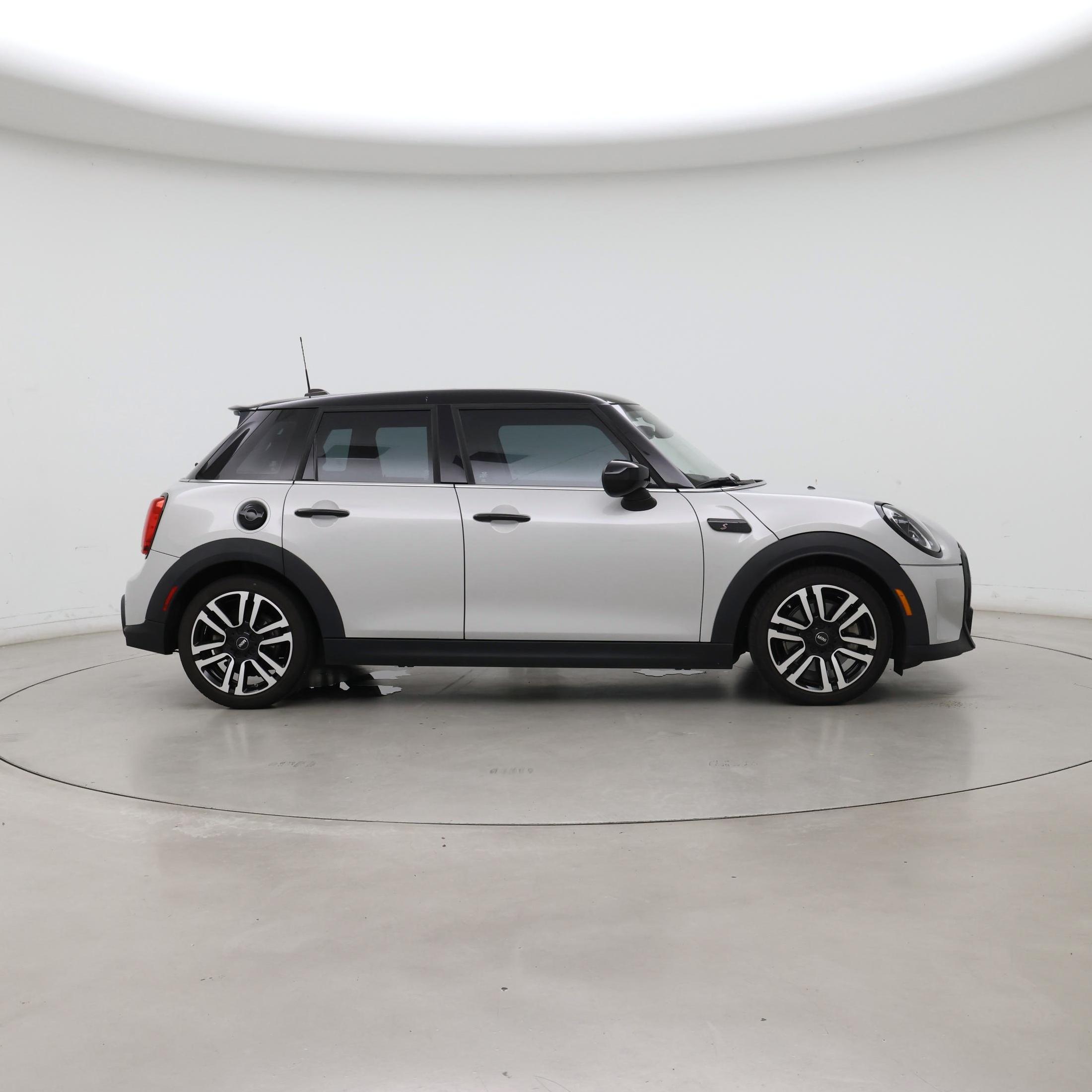 Thumbnail: 2022 MINI Cooper Hardtop - 7