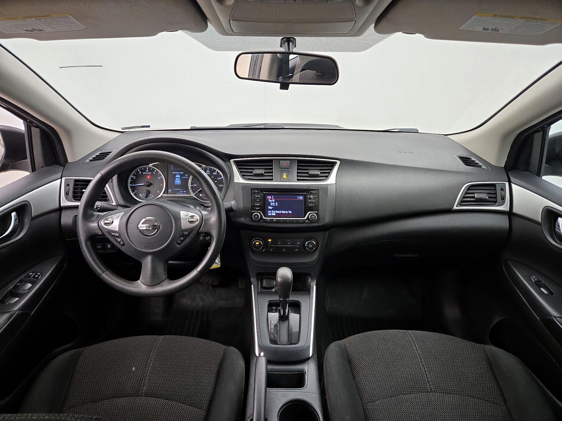 Thumbnail: 2018 Nissan Sentra - 9