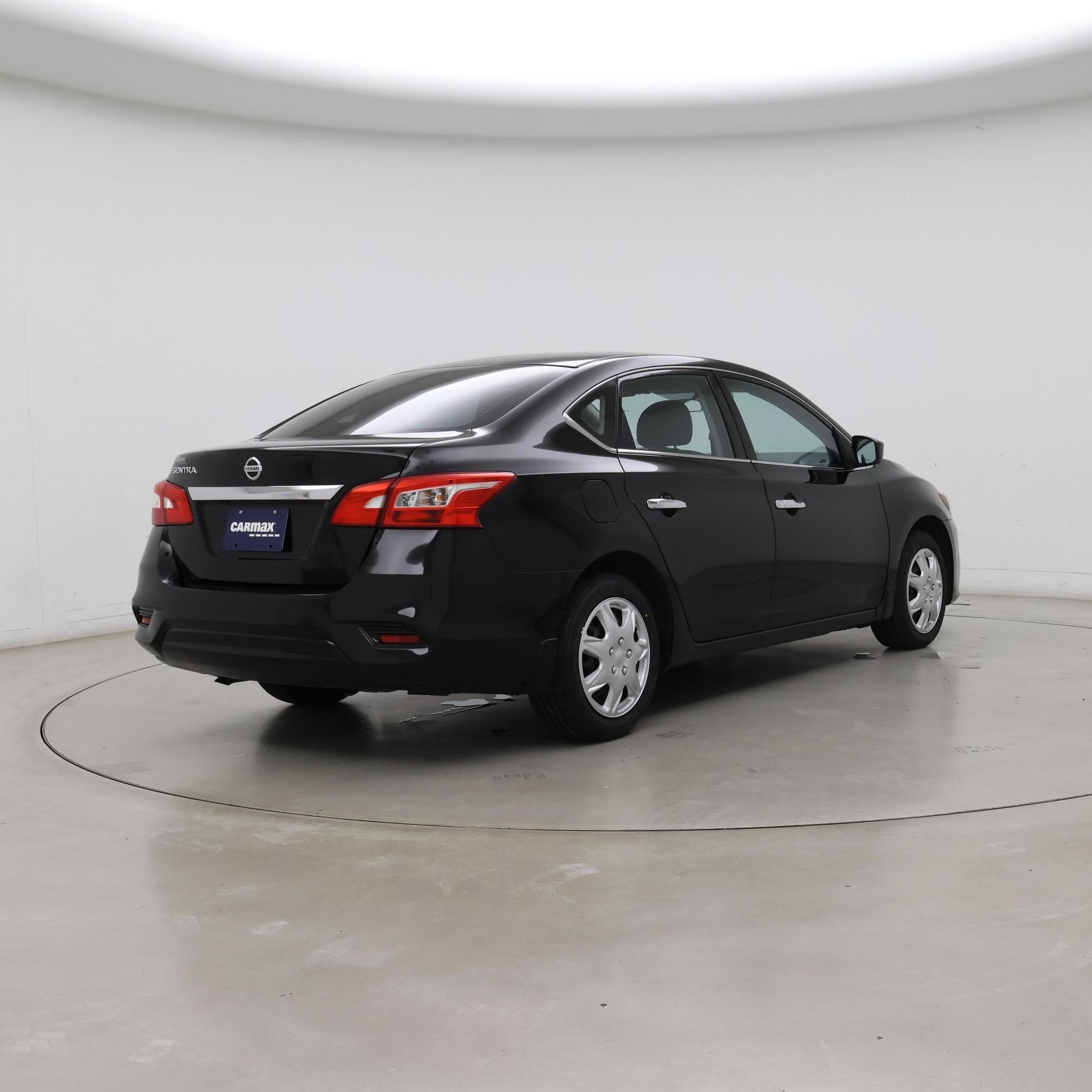 Thumbnail: 2018 Nissan Sentra - 8