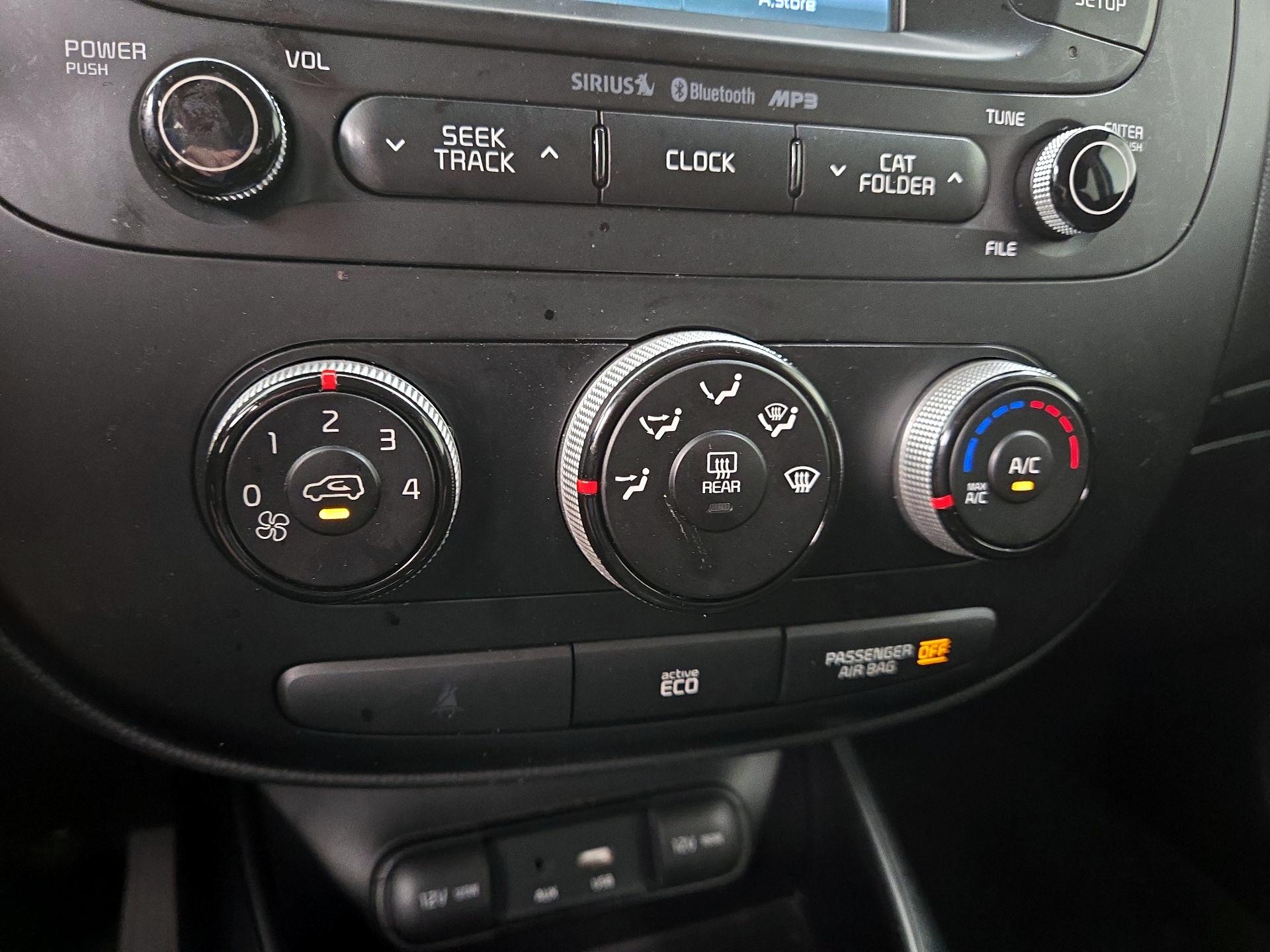 Thumbnail: 2016 Kia Soul - 16