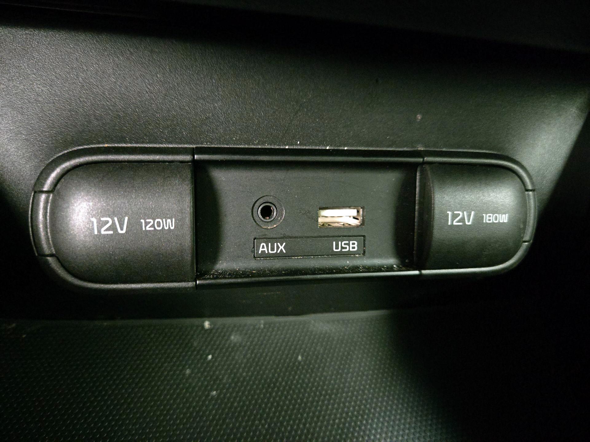 Thumbnail: 2016 Kia Soul - 18