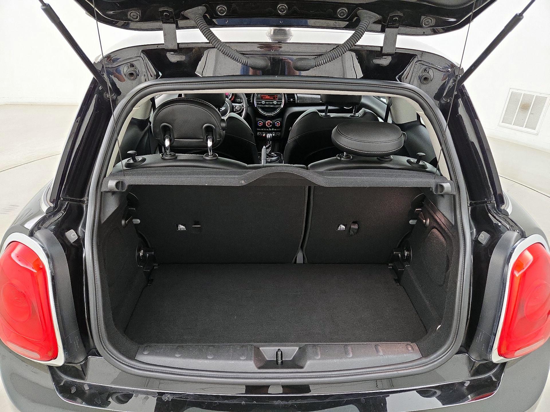 Thumbnail: 2015 MINI Cooper Hardtop - 19