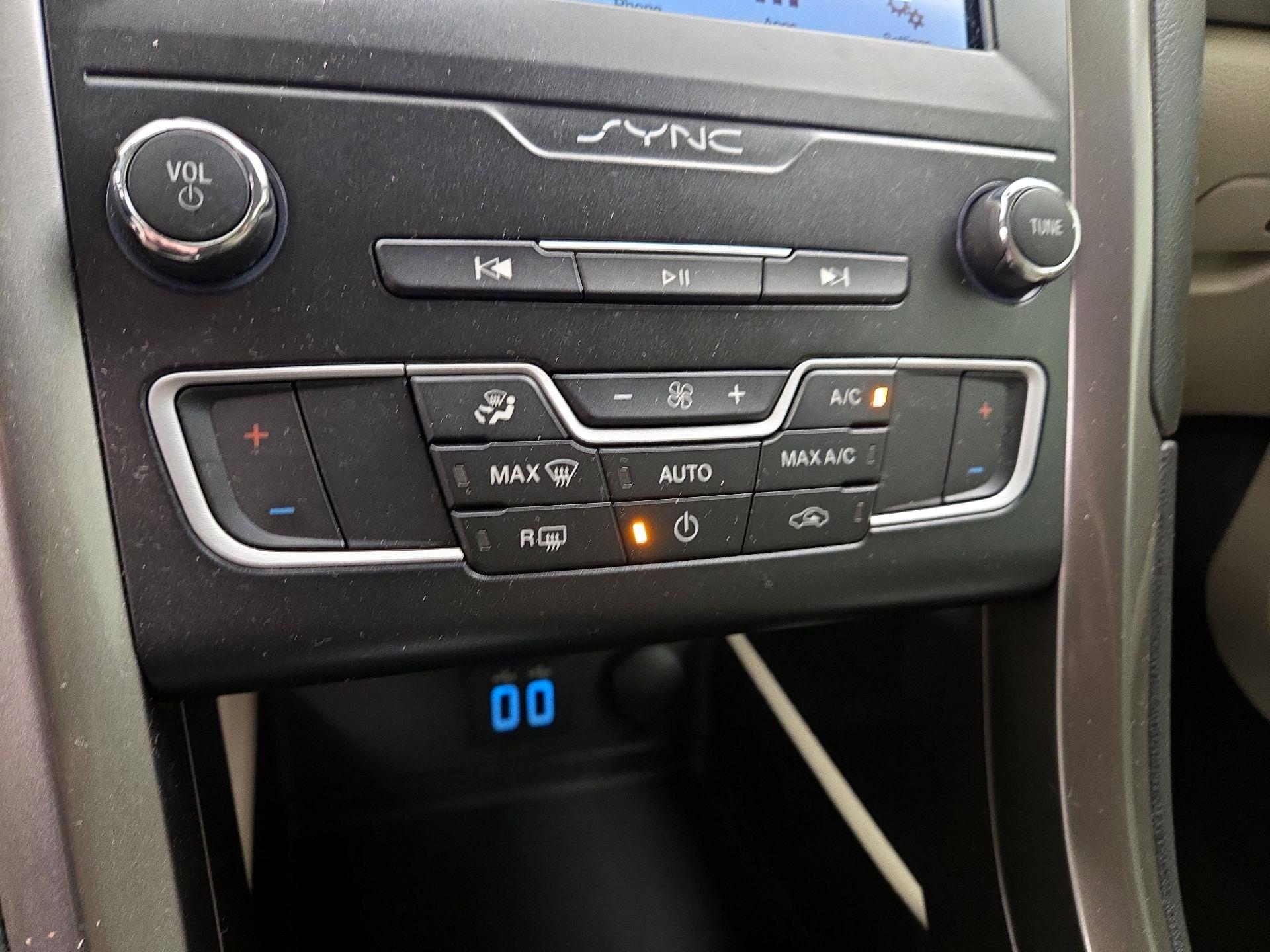 Thumbnail: 2019 Ford Fusion - 16