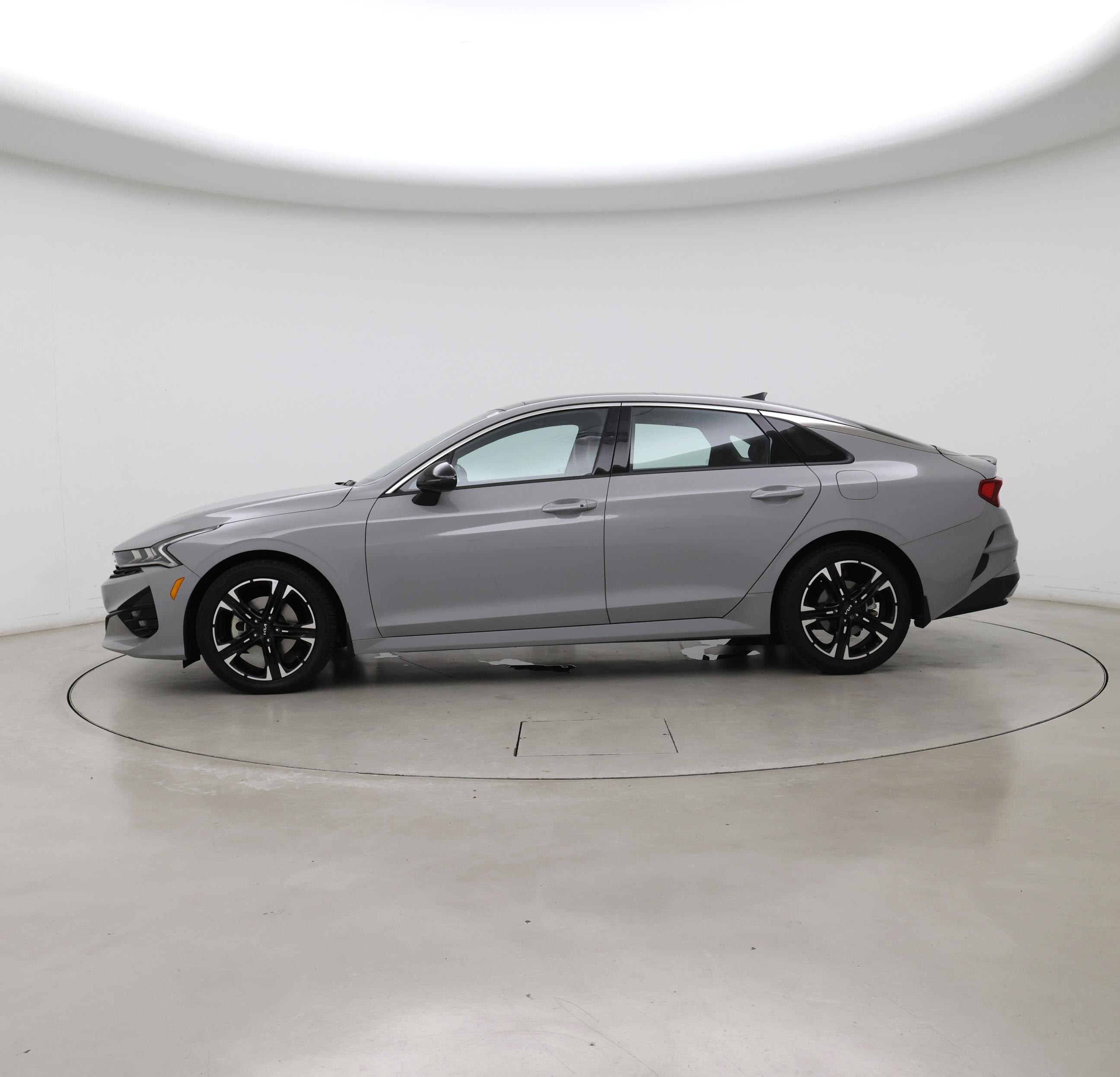 Thumbnail: 2023 Kia K5 - 3