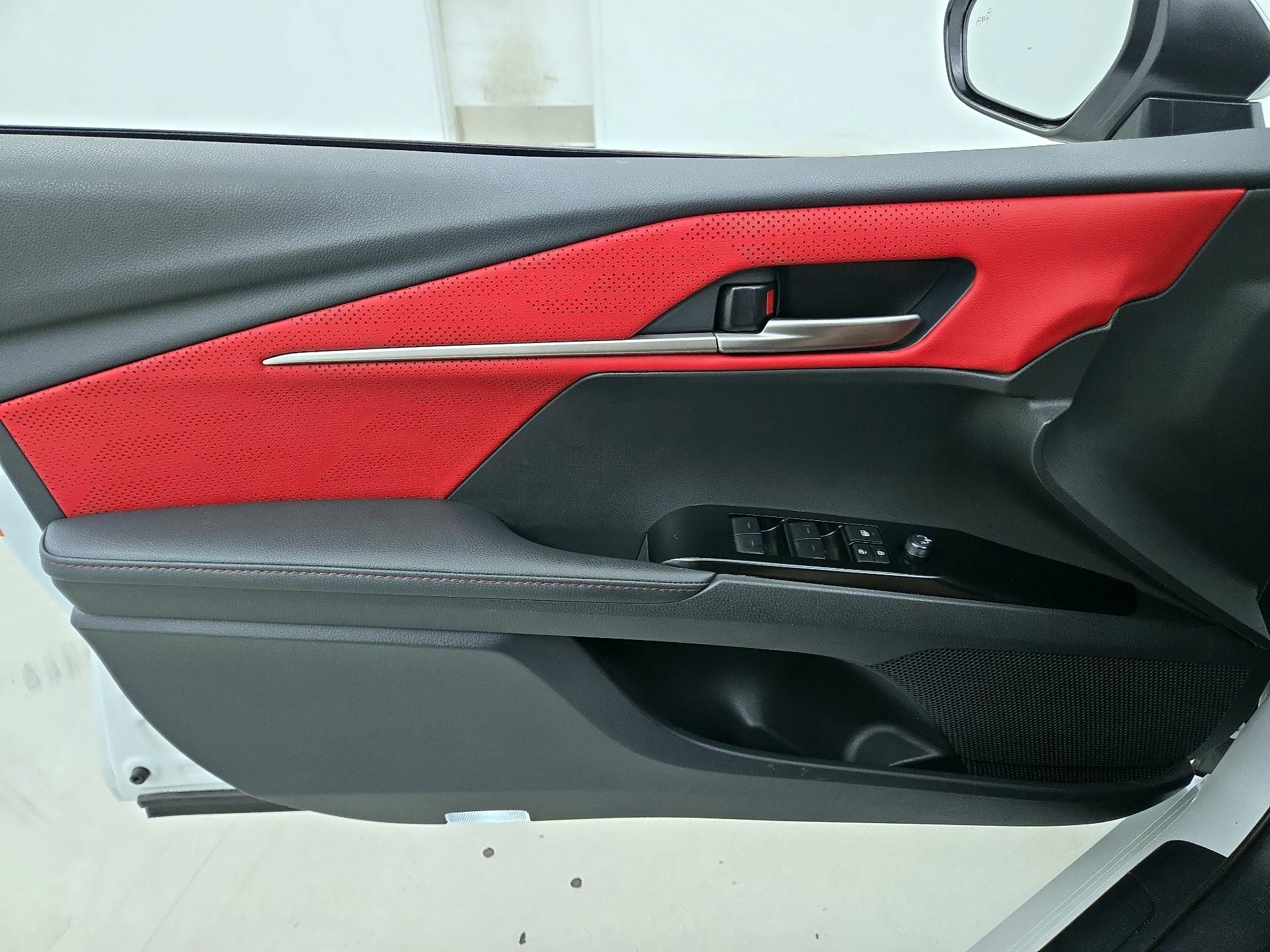 Thumbnail: 2025 Toyota Camry - 12