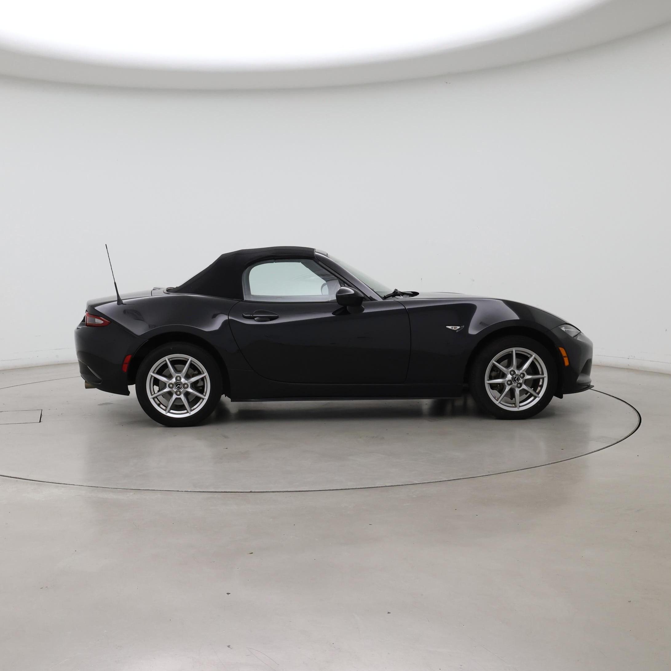 Thumbnail: 2017 Mazda MX-5 Miata - 7