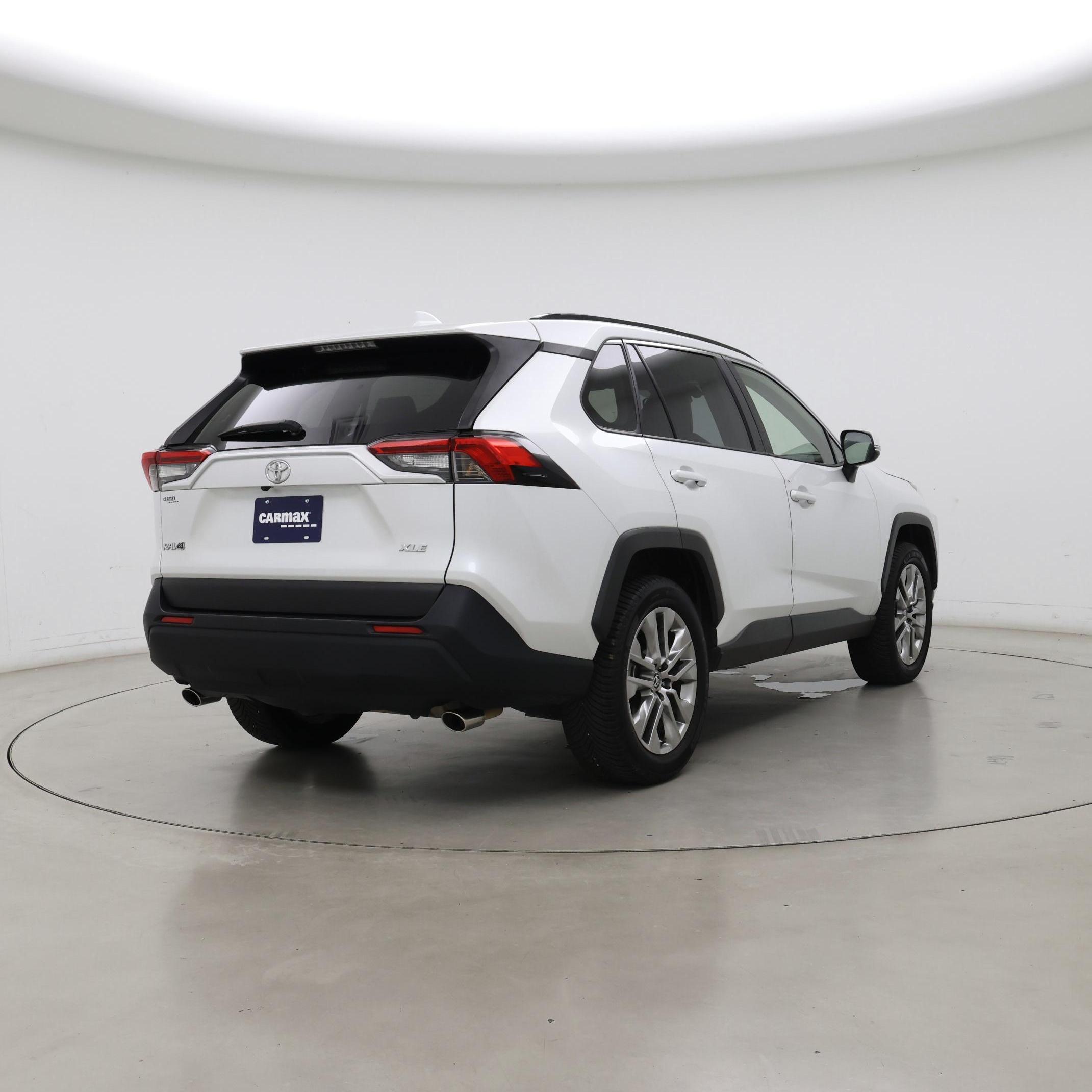 Thumbnail: 2023 Toyota RAV4 - 8