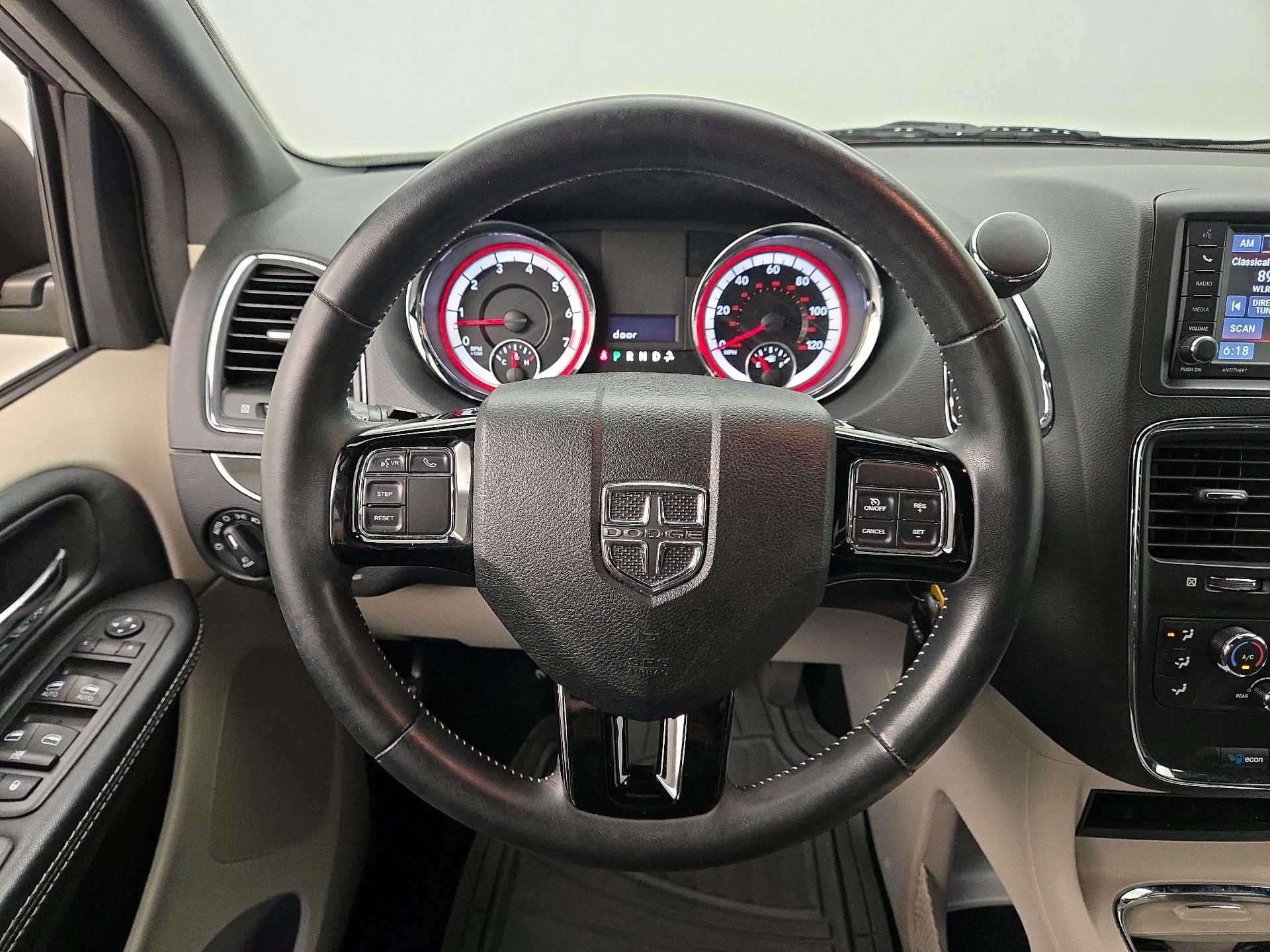 Thumbnail: 2019 Dodge Grand Caravan - 10