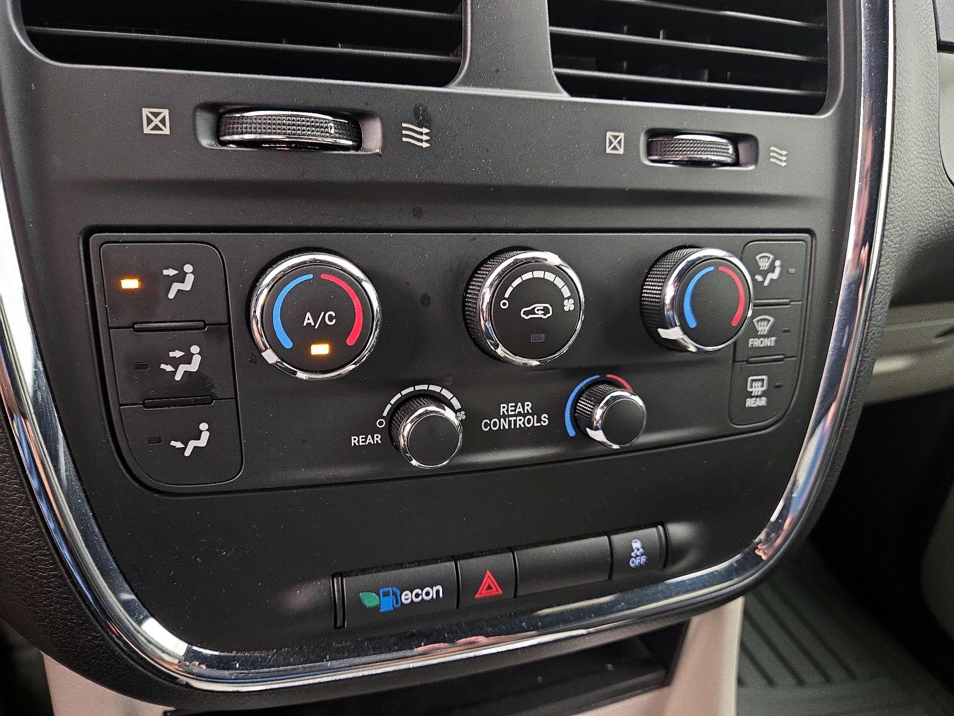 Thumbnail: 2019 Dodge Grand Caravan - 16