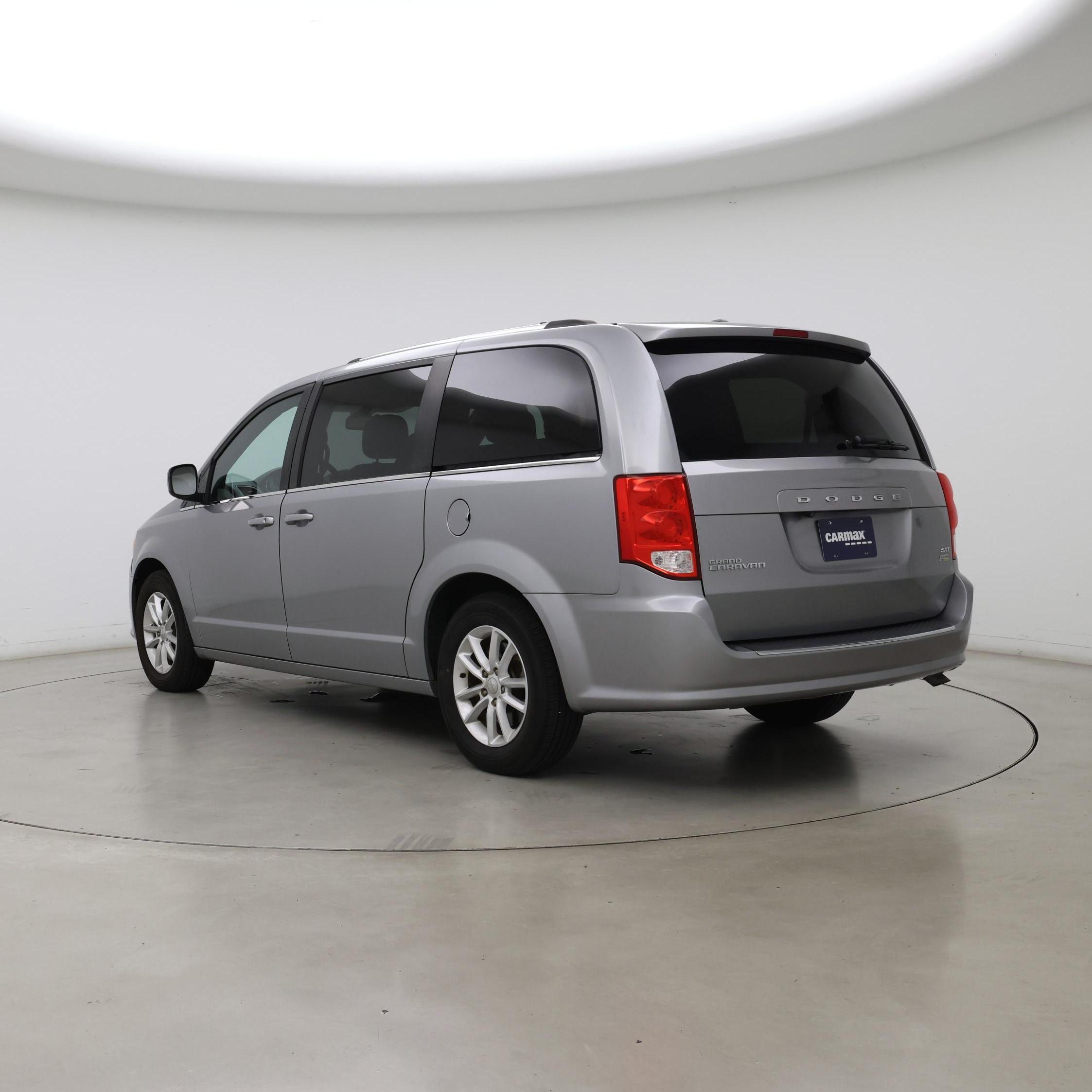 Thumbnail: 2019 Dodge Grand Caravan - 2