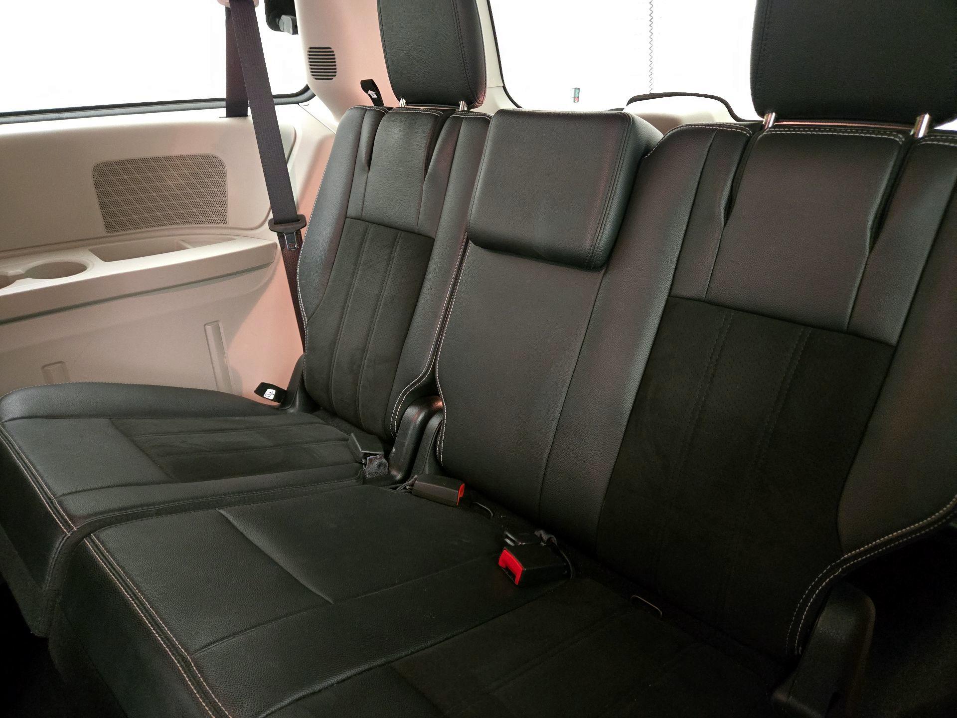 Thumbnail: 2019 Dodge Grand Caravan - 19