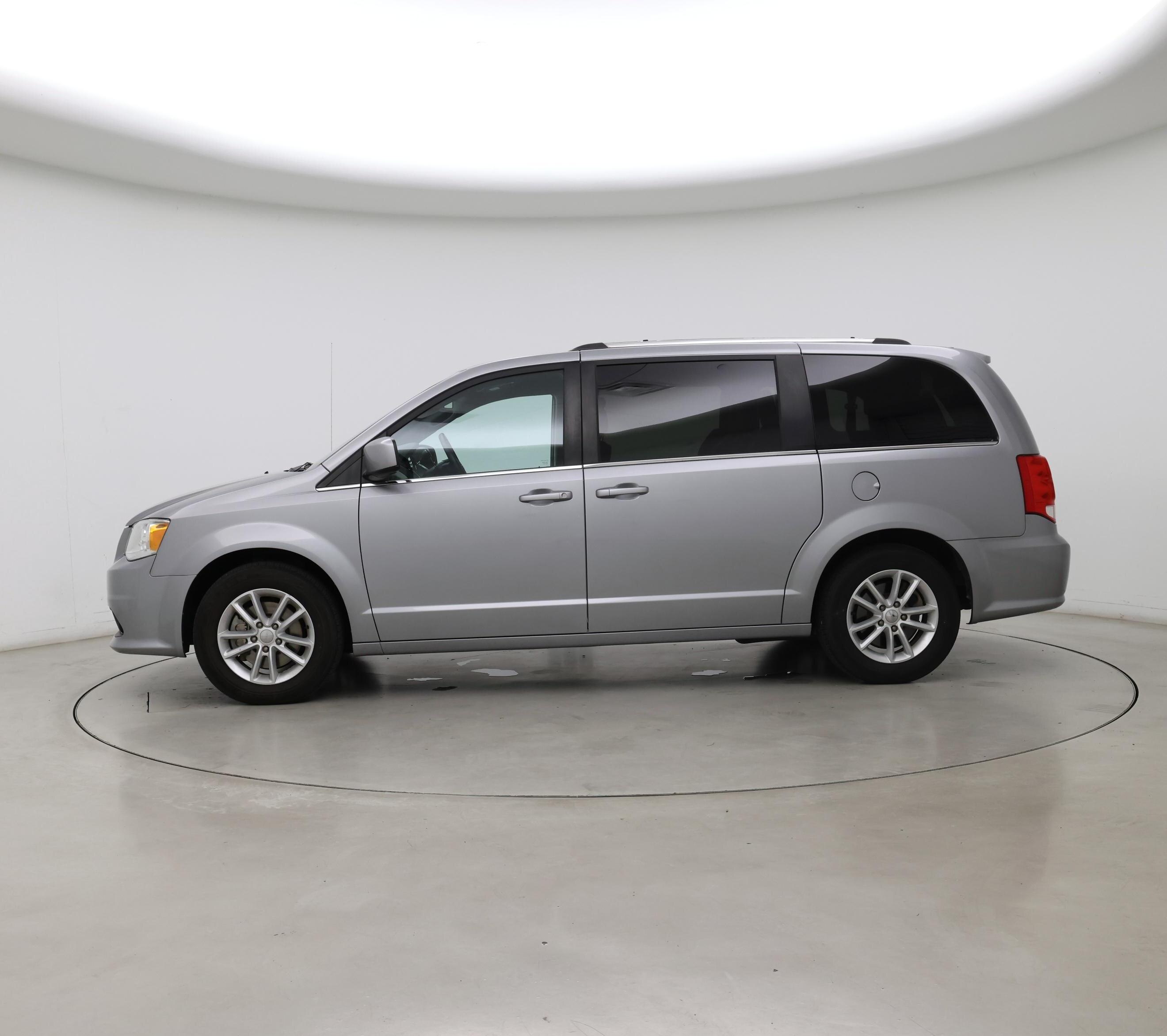 Thumbnail: 2019 Dodge Grand Caravan - 3