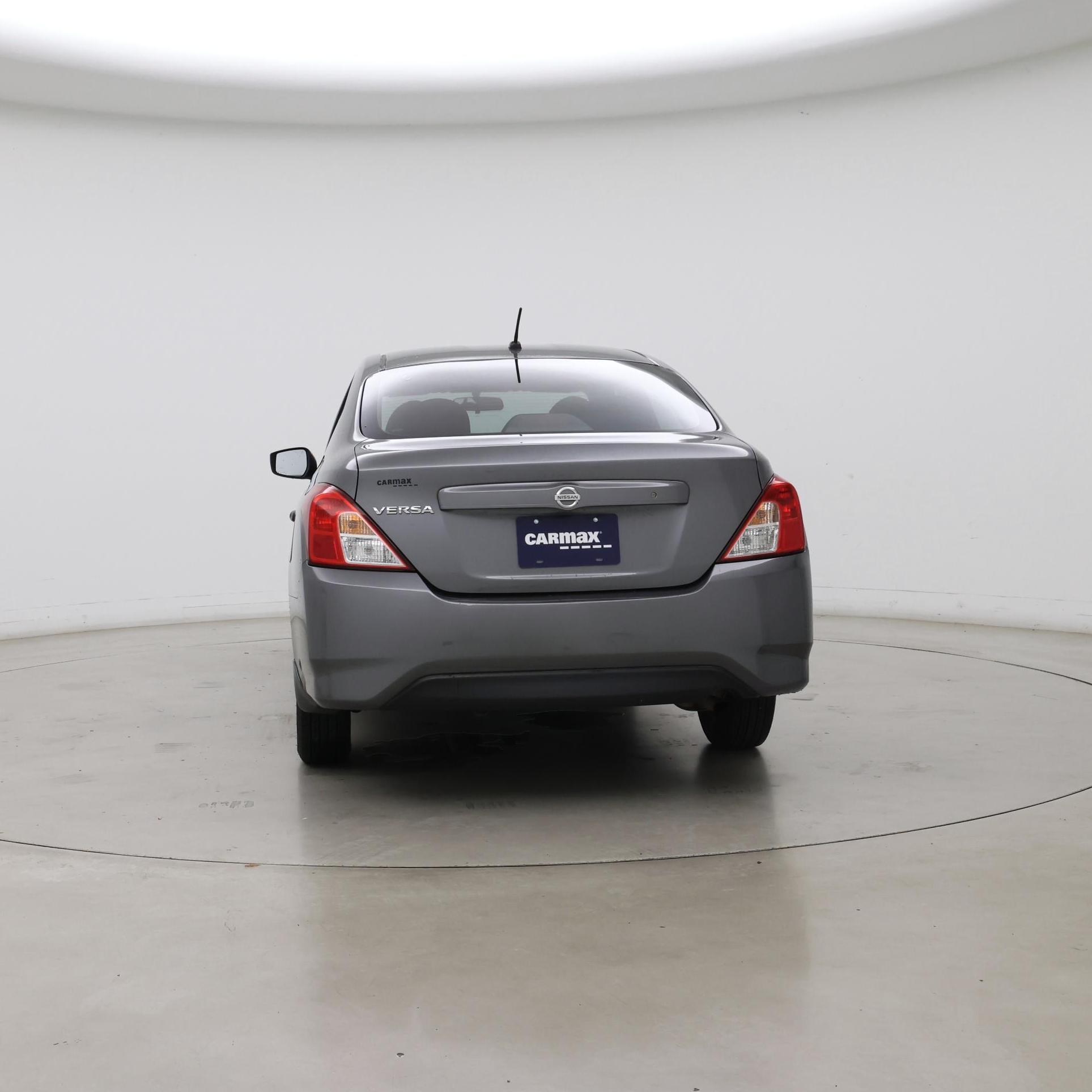 Thumbnail: 2017 Nissan Versa - 6