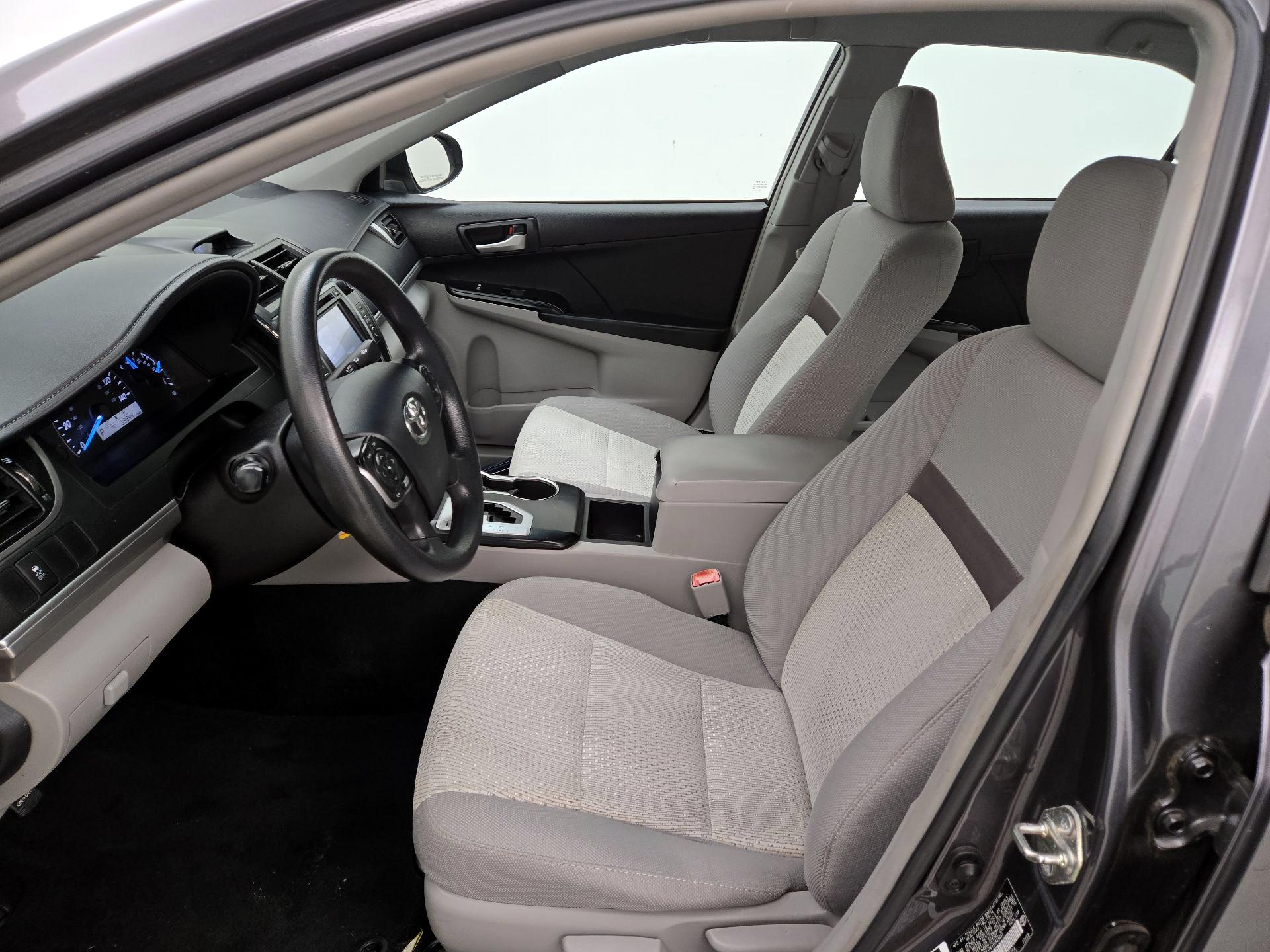 Thumbnail: 2014 Toyota Camry - 11
