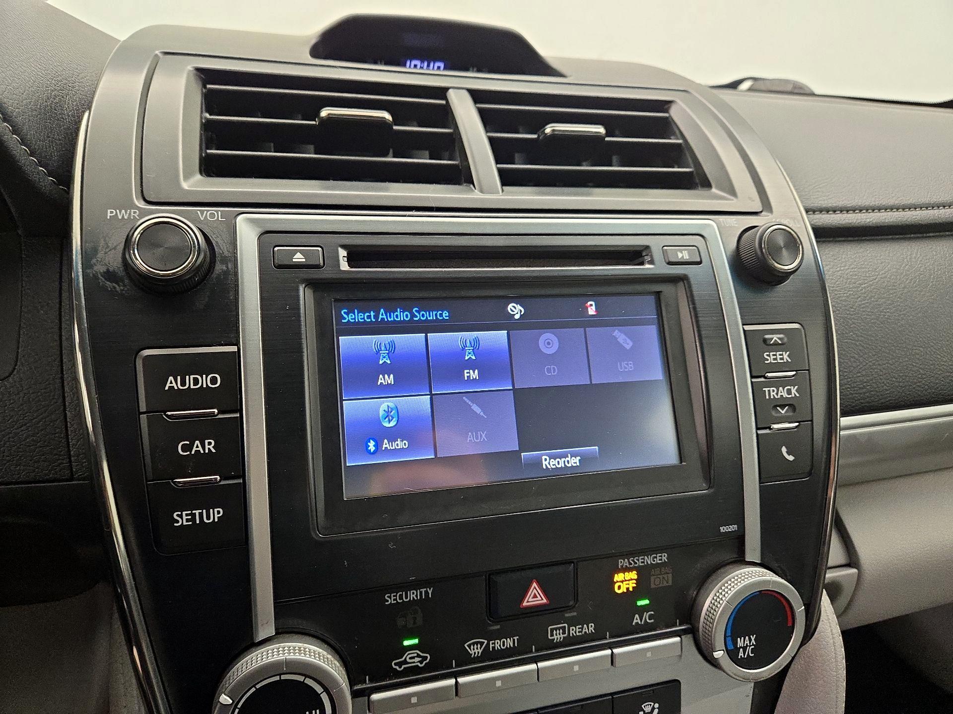 Thumbnail: 2014 Toyota Camry - 15