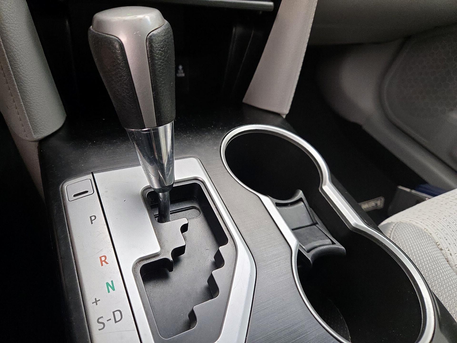 Thumbnail: 2014 Toyota Camry - 17