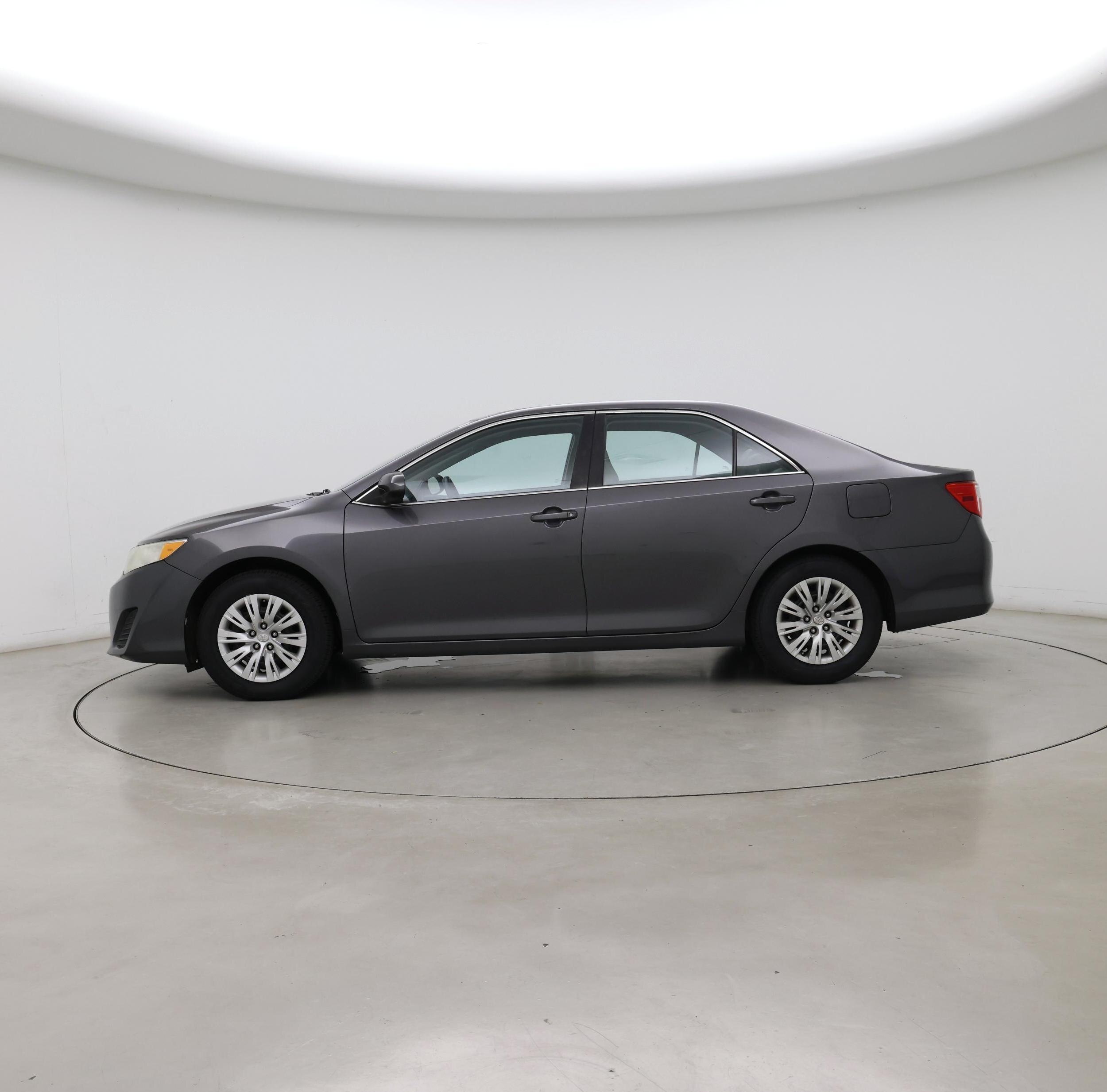 Thumbnail: 2014 Toyota Camry - 3