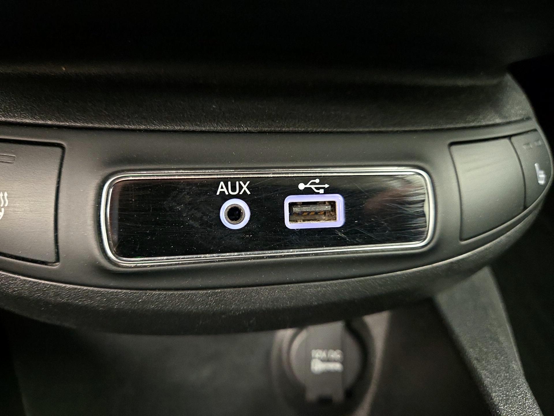 Thumbnail: 2016 Fiat 500X - 19
