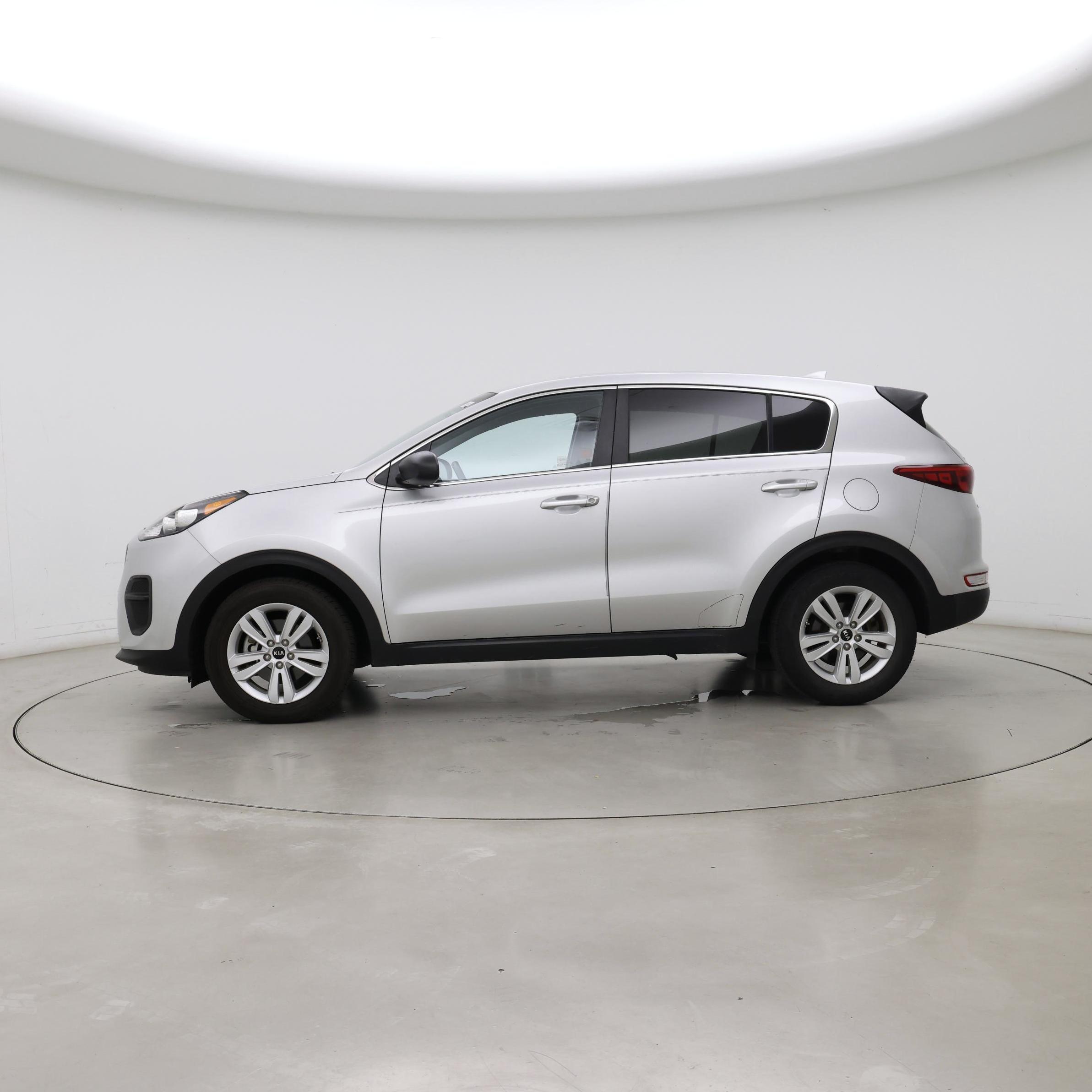 Thumbnail: 2019 Kia Sportage - 3