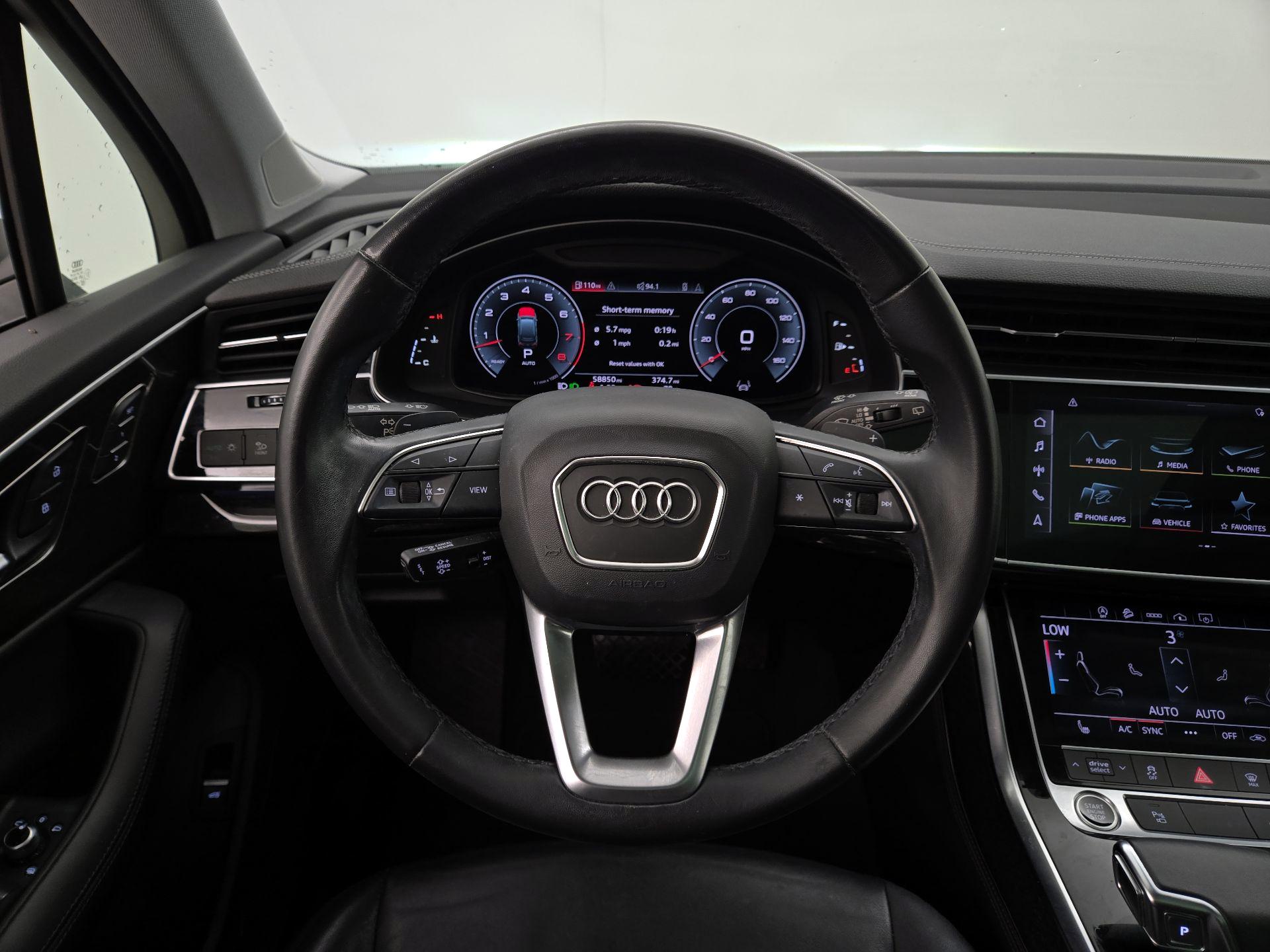 Thumbnail: 2023 Audi Q7 - 10