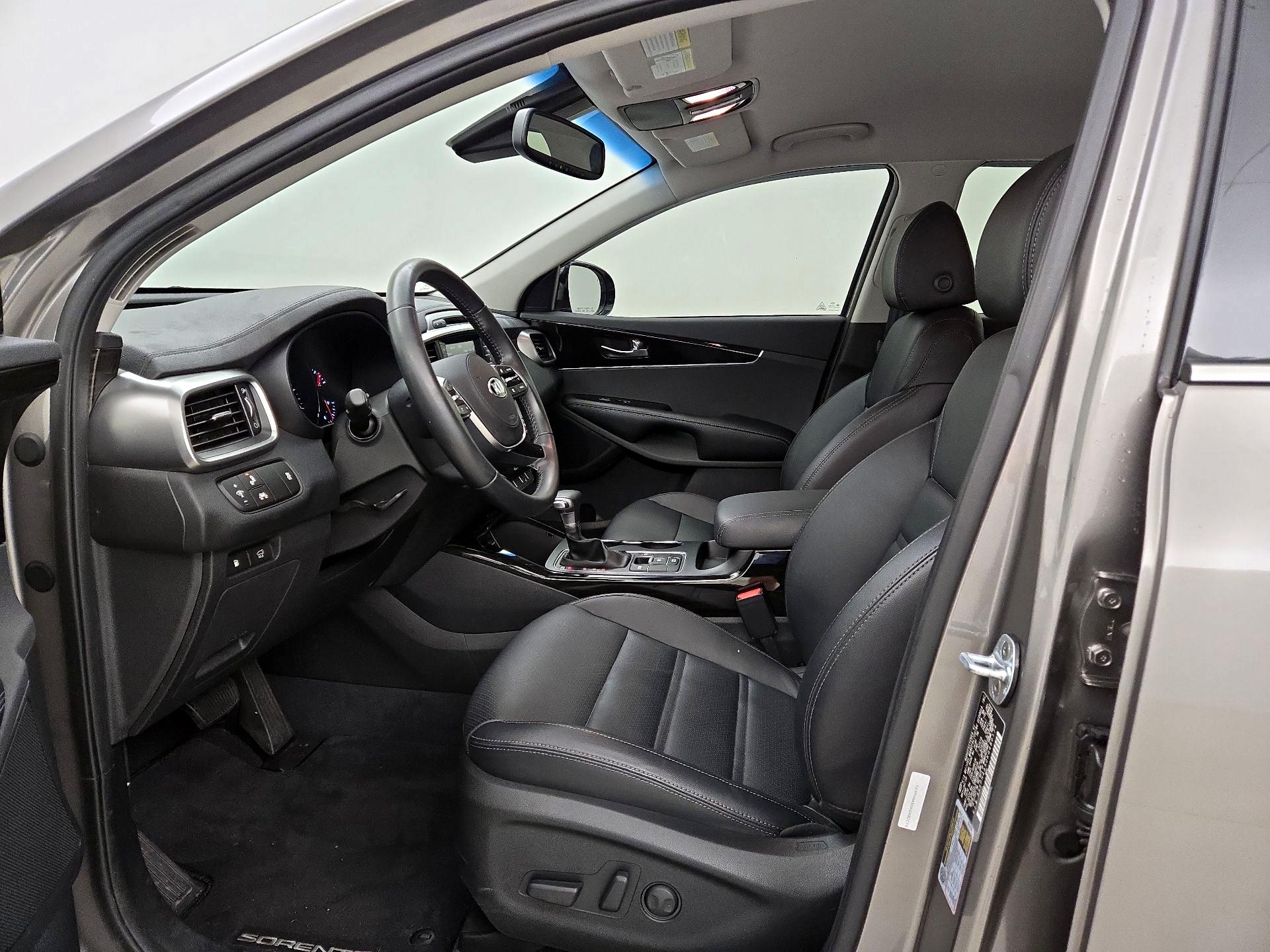 Thumbnail: 2019 Kia Sorento - 11