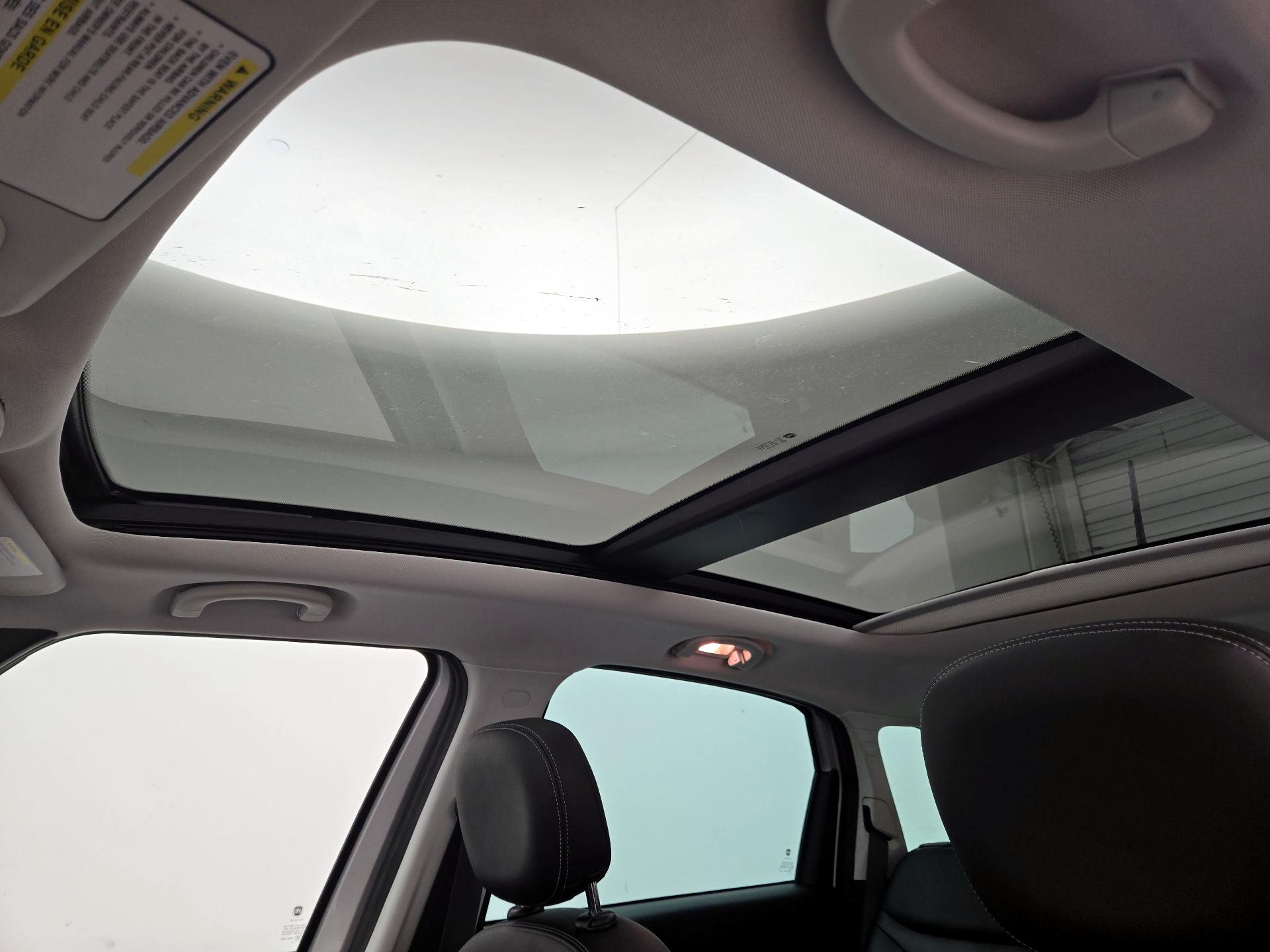 Thumbnail: 2019 Fiat 500L - 19