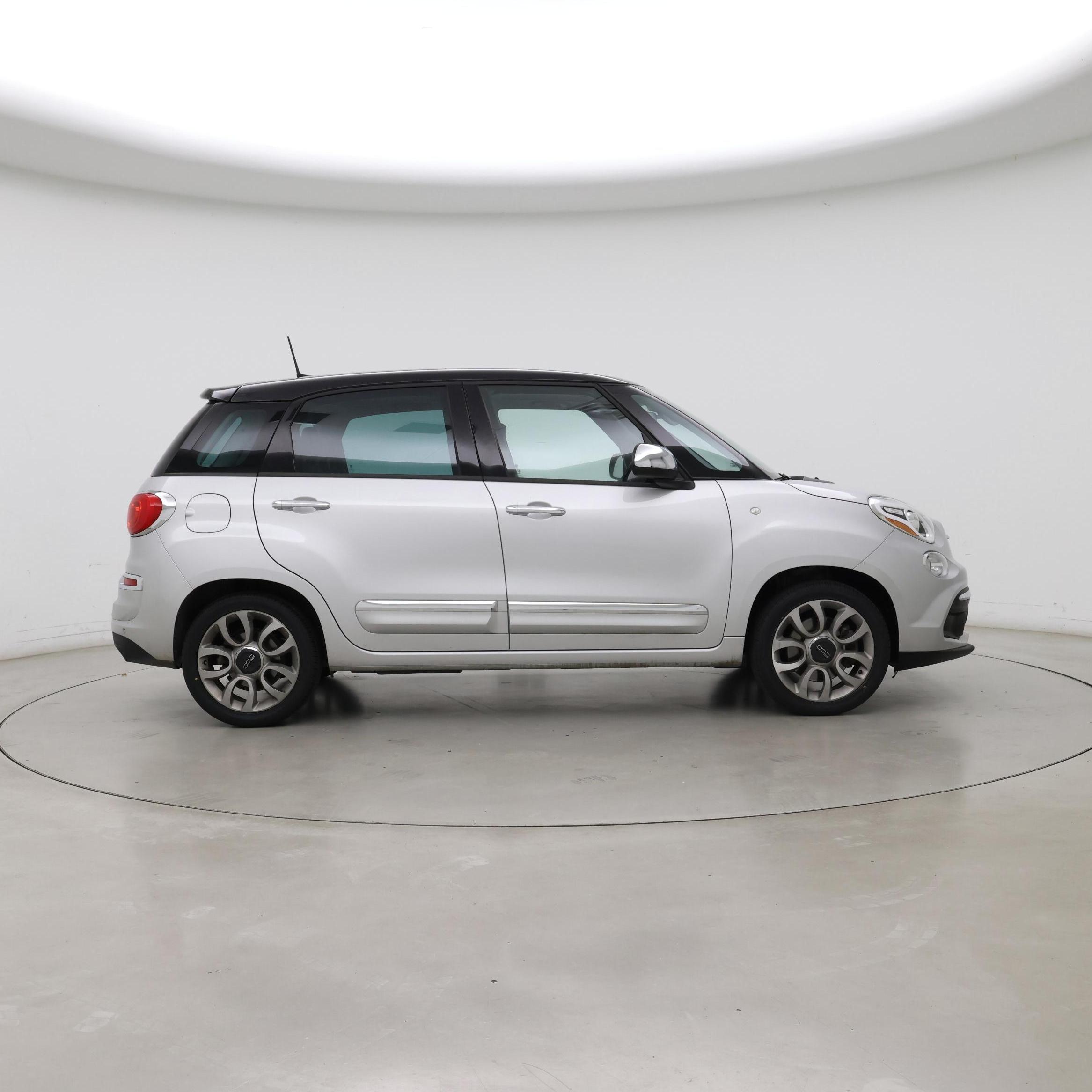 Thumbnail: 2019 Fiat 500L - 7