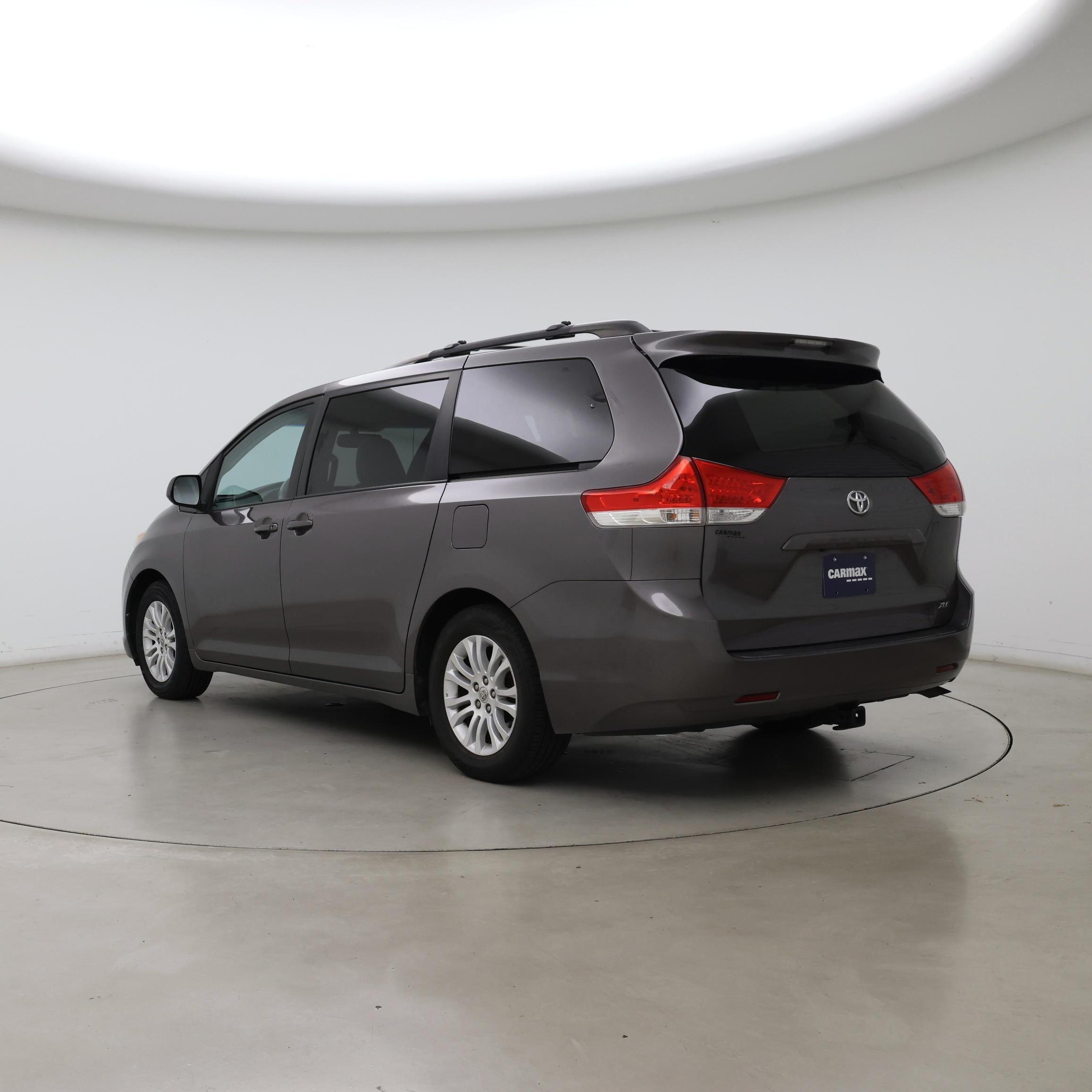 Thumbnail: 2014 Toyota Sienna - 2