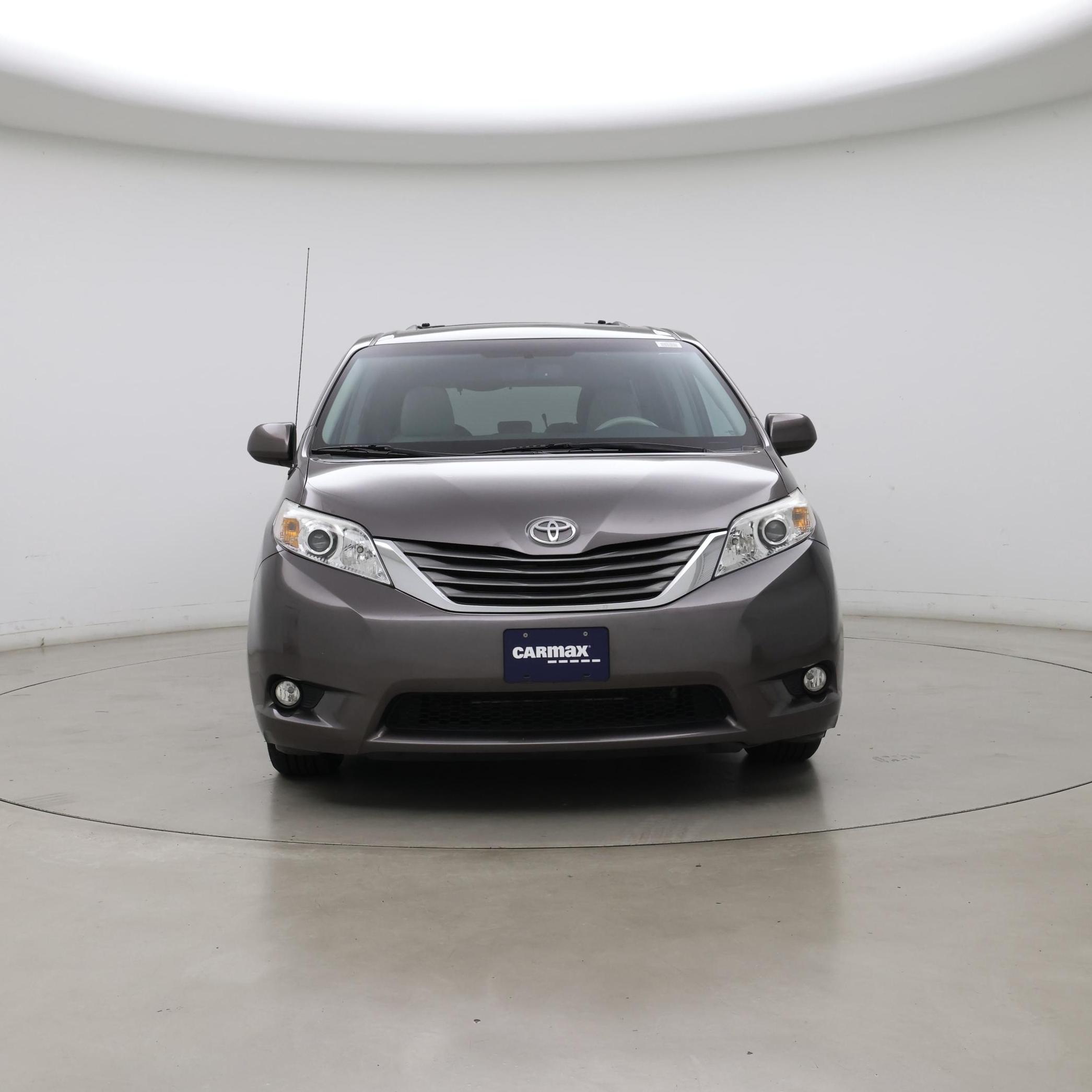 Thumbnail: 2014 Toyota Sienna - 5