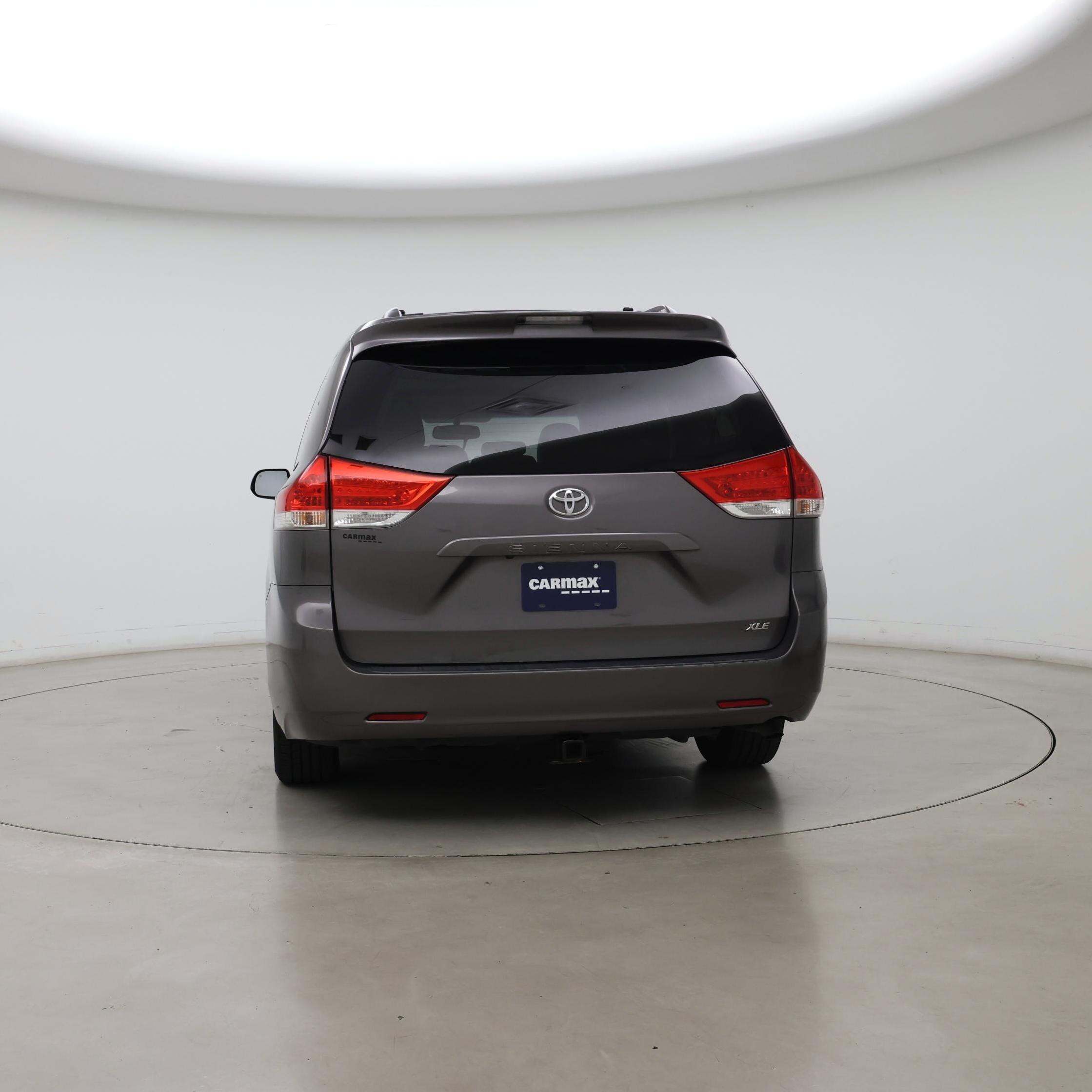 Thumbnail: 2014 Toyota Sienna - 6