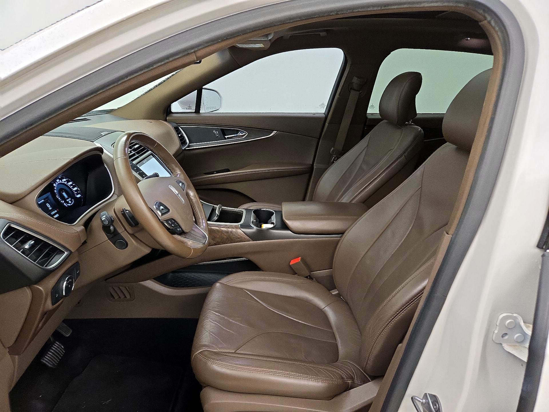Thumbnail: 2017 Lincoln MKX - 11
